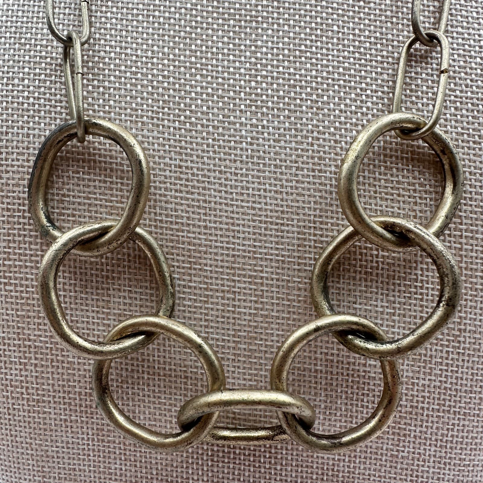 Vintage 90s Chunky Gold Tone Statement Necklace Textured Hoop Links Modernist - Thumbnail 2