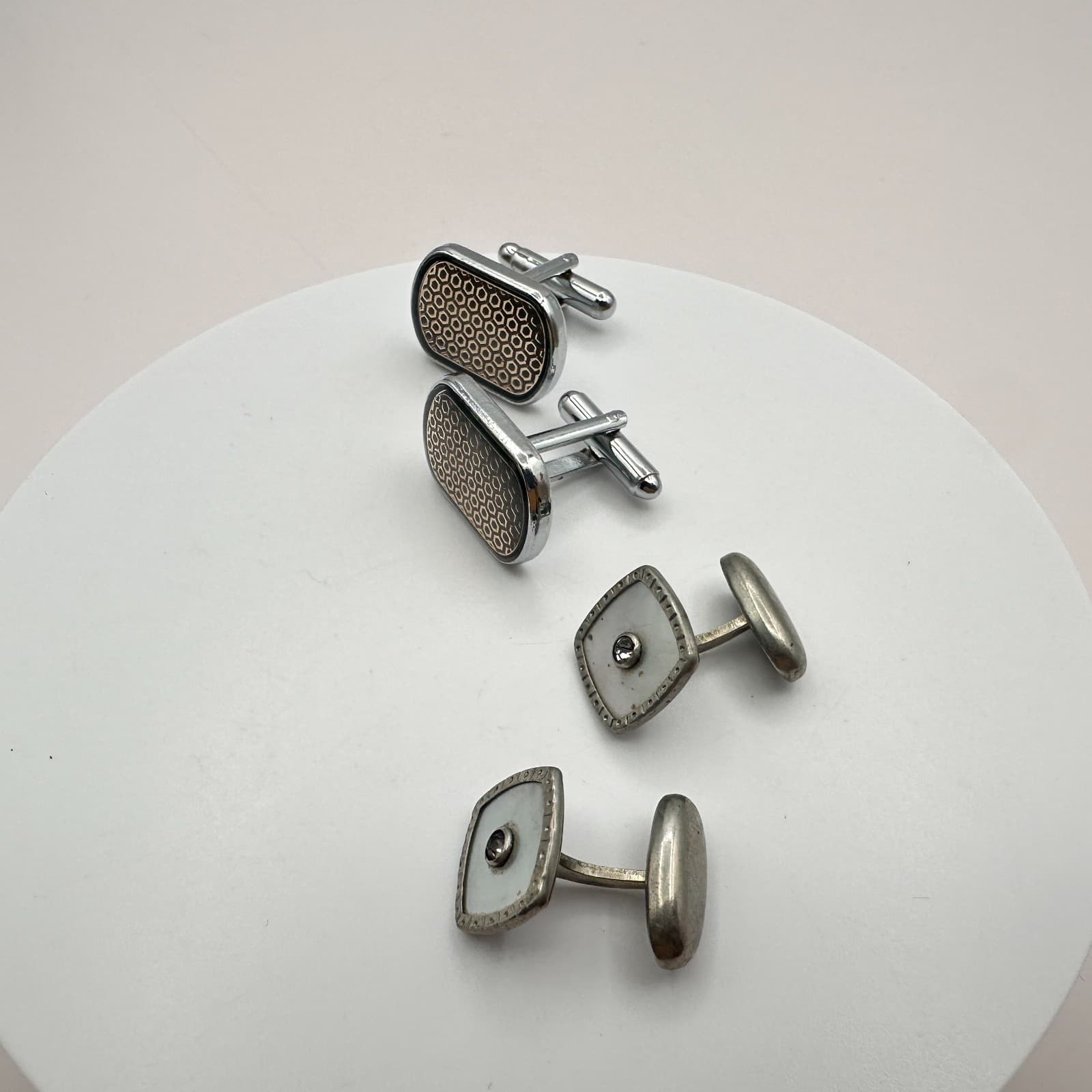 Vintage 80s Silver Tone Cufflink Set Glass Geometric Honeycomb Fashion Jewelry - Thumbnail 6