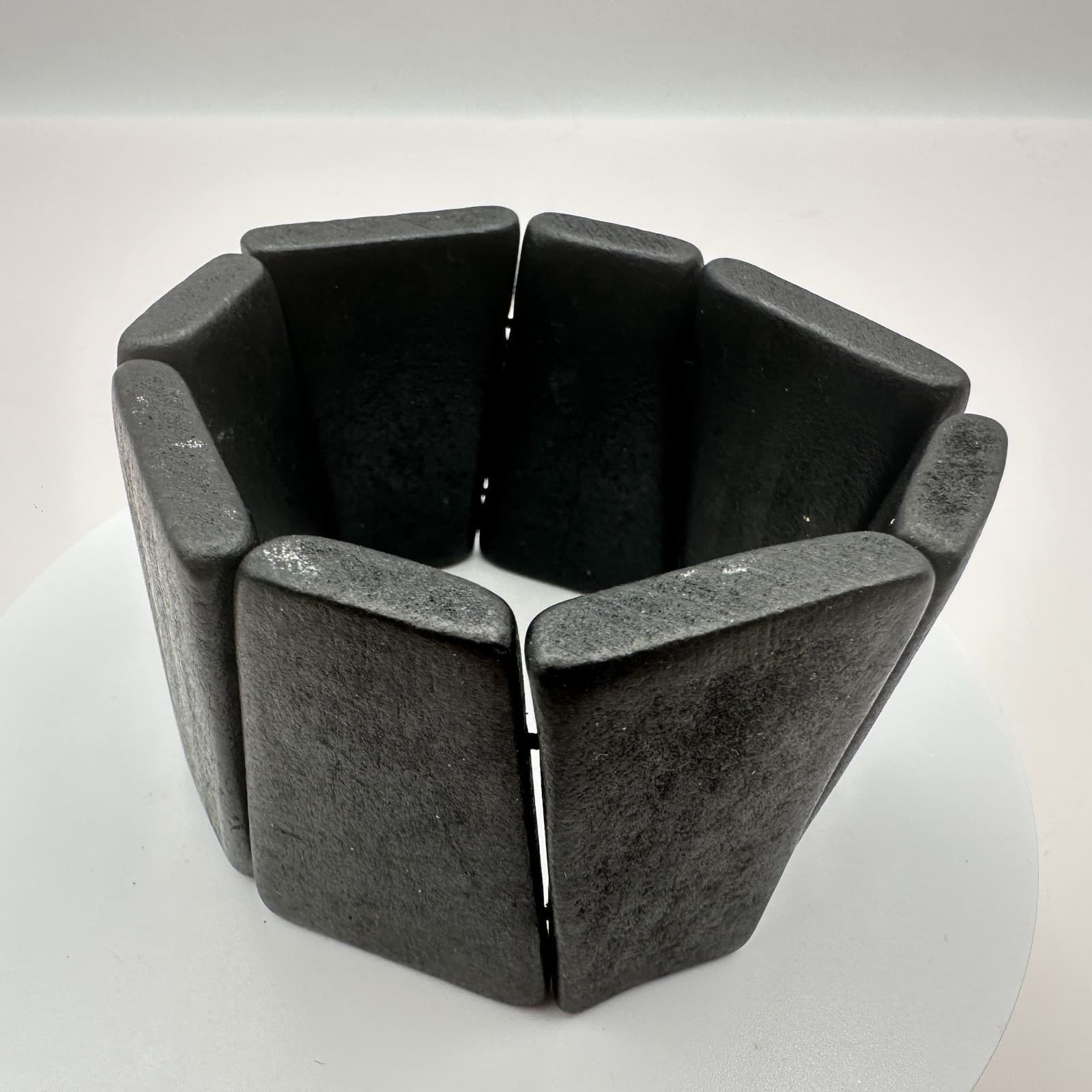 Vintage 90s Brutalist Bracelets Black Ceramic Sculptural Elastics Retro Jewelry - Thumbnail 3