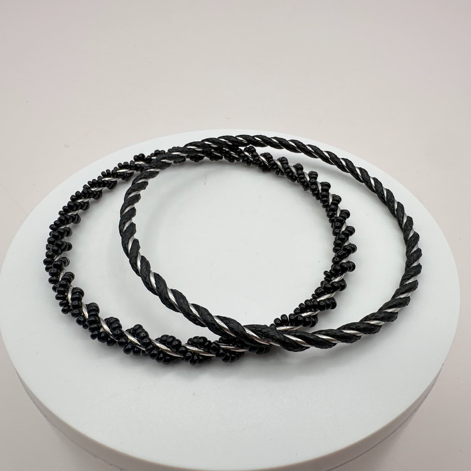 Vintage 90s Twisted Black Glass Seed Bead Silver Tone Bangles Set Boho Jewelry - Thumbnail 6