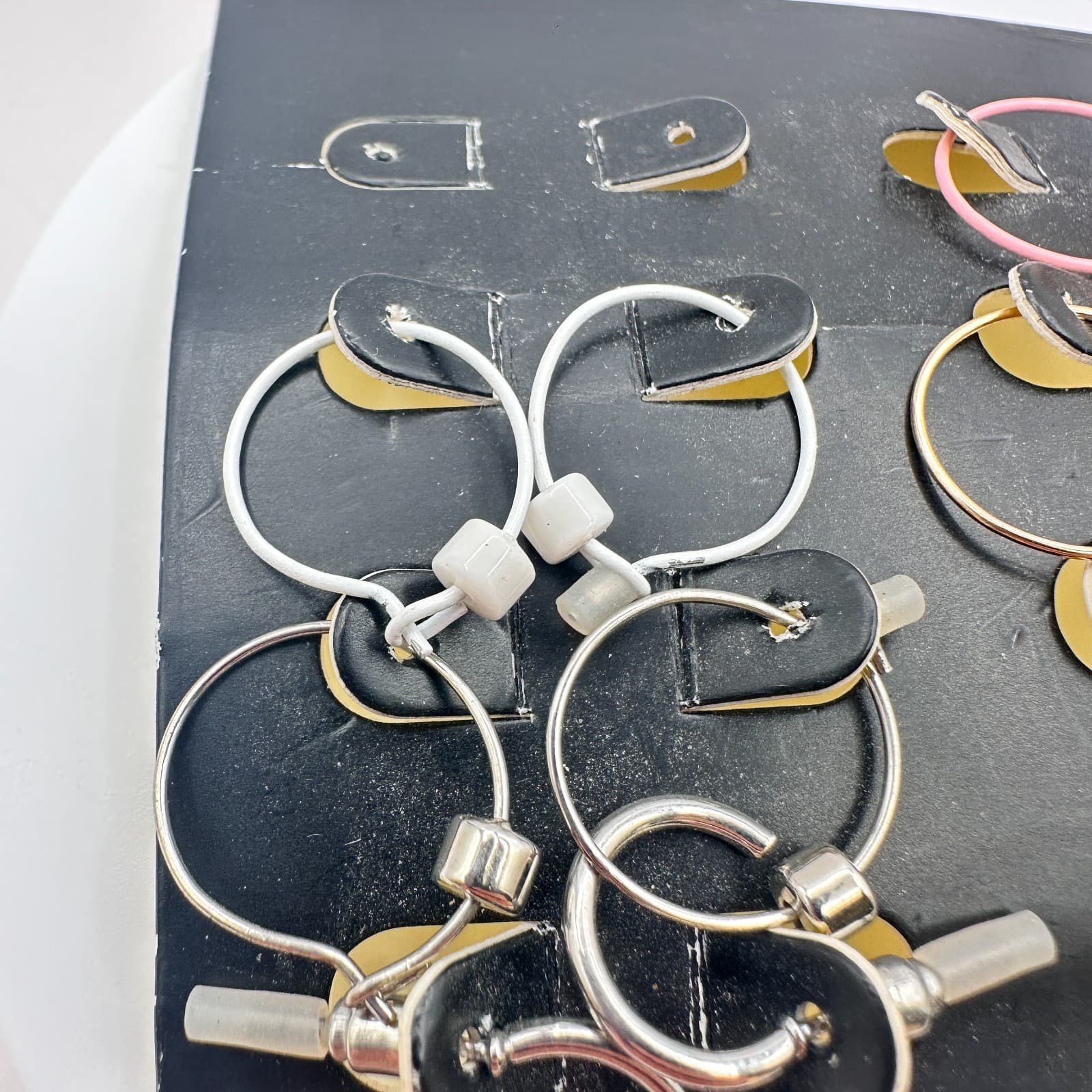 Vintage 90s Hoop Earrings Set Glass Bead Classic Boho Fashion Women's Jewelry - Thumbnail 4