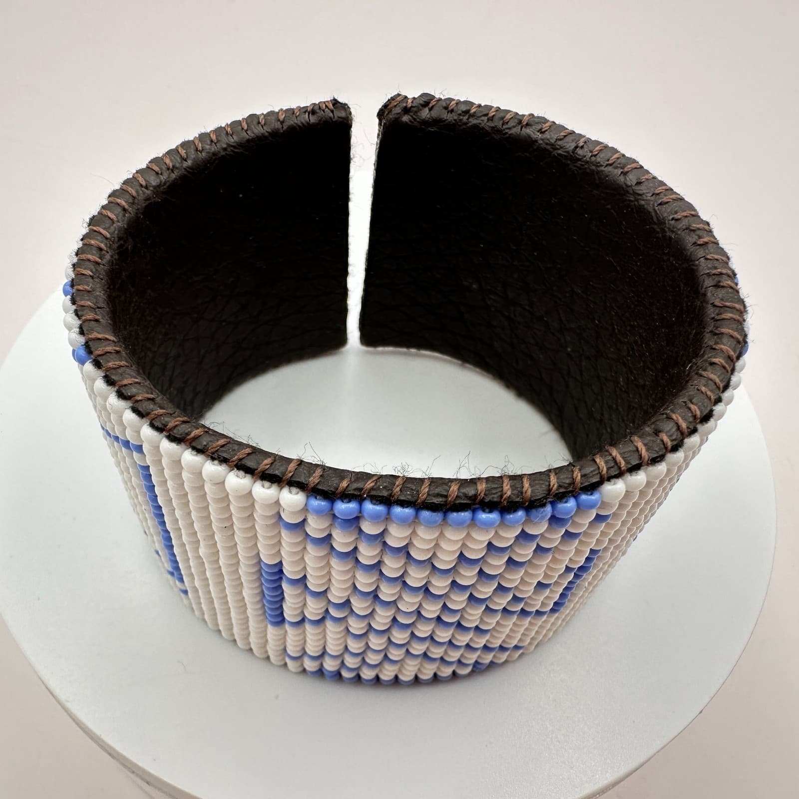 Vintage 90s White Blue Glass Seed Bead Native Style Leather Wide Cuff Bracelet - Thumbnail 4