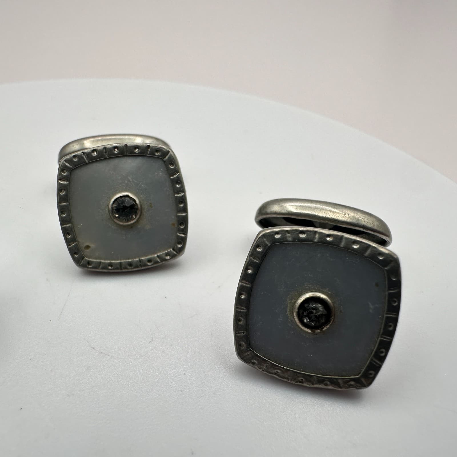 Vintage 80s Silver Tone Cufflink Set Glass Geometric Honeycomb Fashion Jewelry - Thumbnail 4