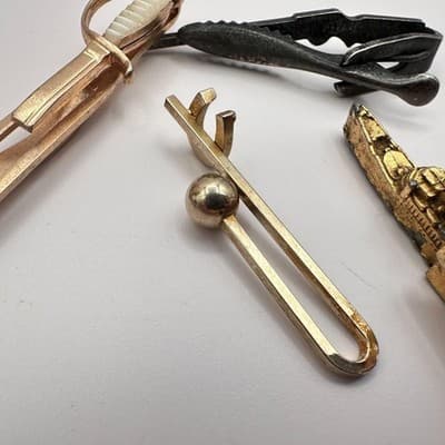 Vintage 90s Men's Tie Clip Bar Clasp Lot Gold Silver Tone Novelty Sword Jewelry - Thumbnail 5