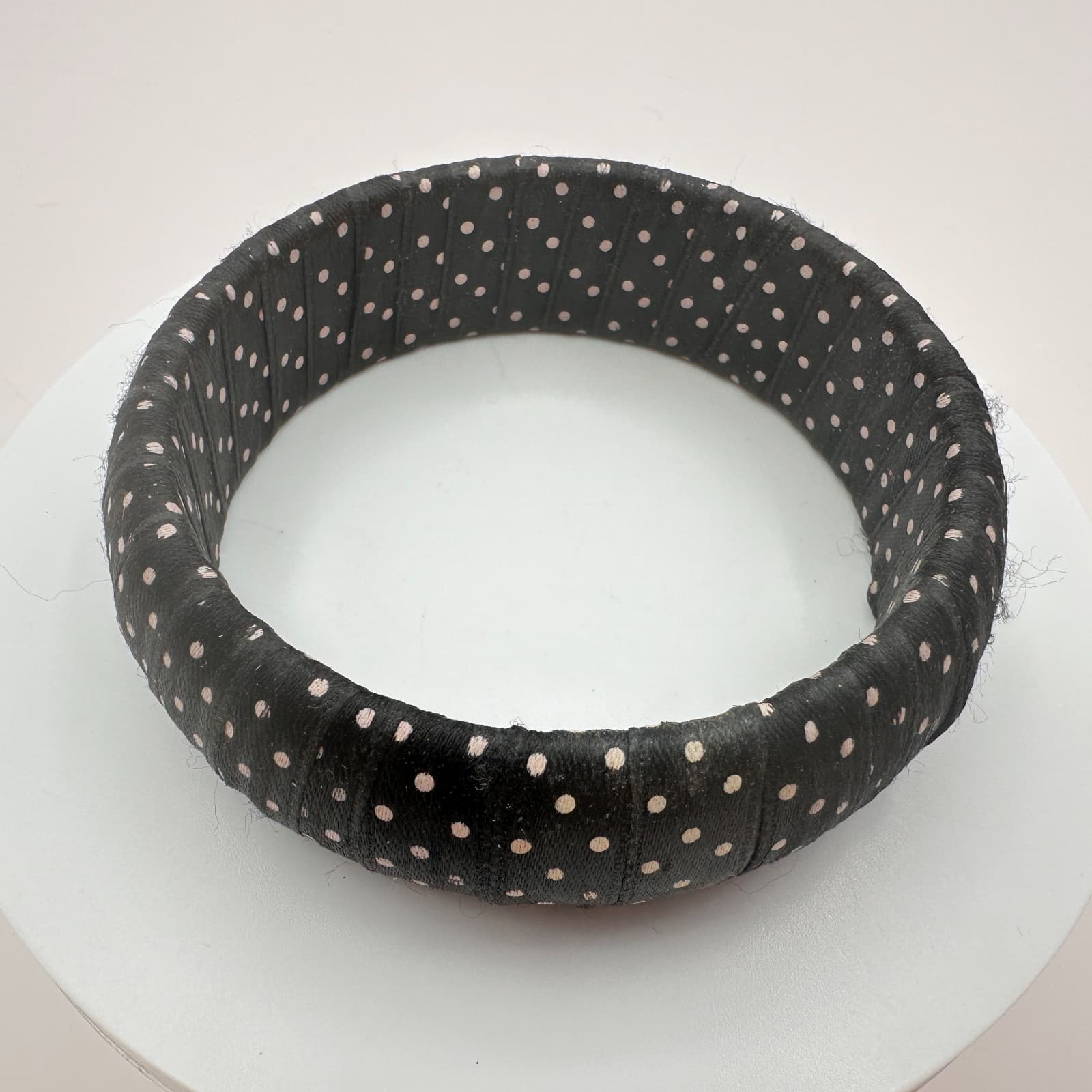 Vintage 90s Black White Polka Dot Ribbon Wrapped Bangle Bracelet Retro Jewelry - Thumbnail 3