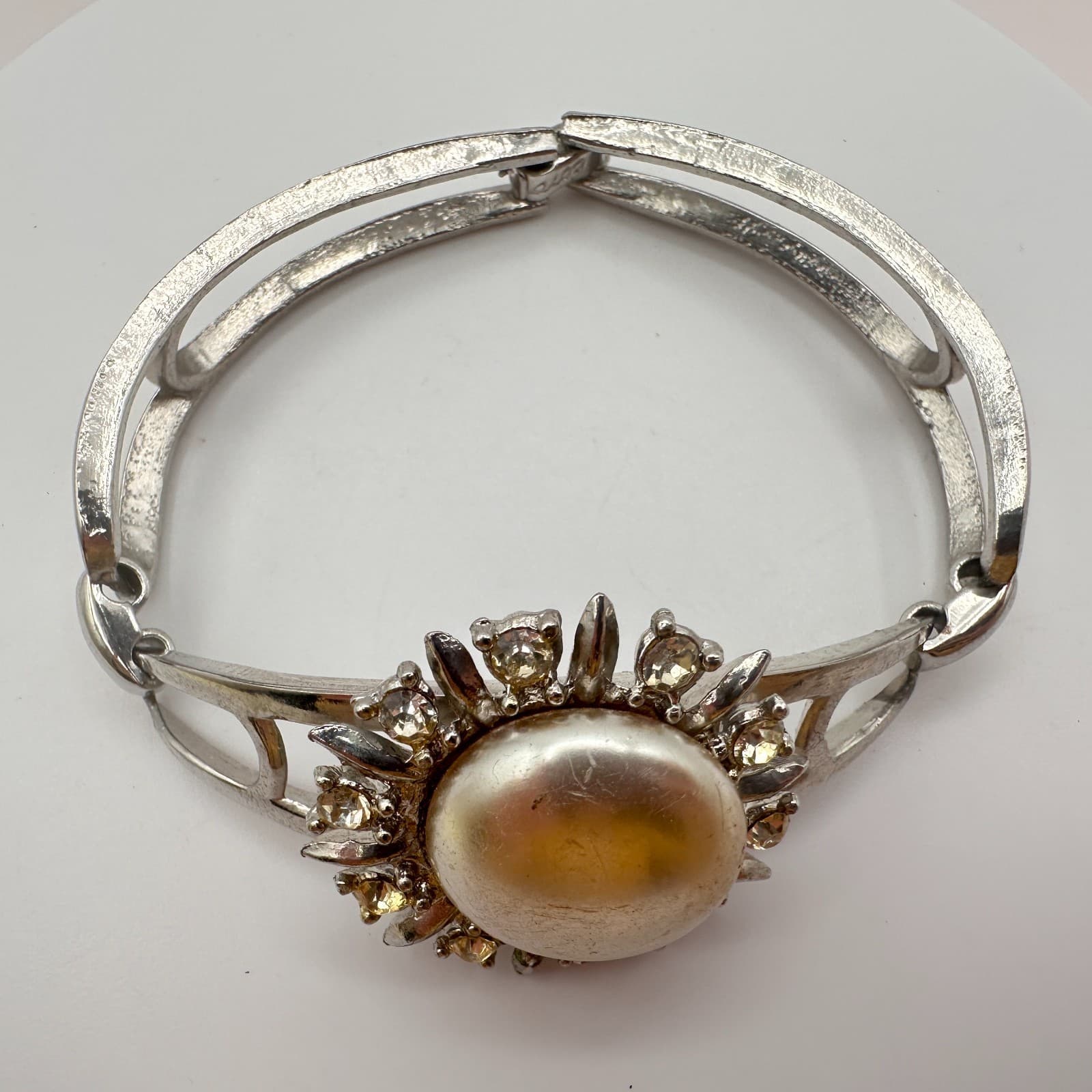 Vintage 80s Silver Tone Faux Pearl Sunburst Bangle Bracelet Rhinestone Jewelry - Thumbnail 5