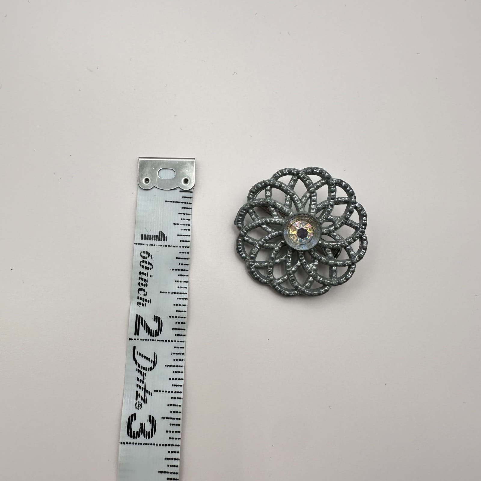 Vintage 90s Silver Tone Openwork Flower Brooch Aurora Borealis Glass Jewelry - Thumbnail 7