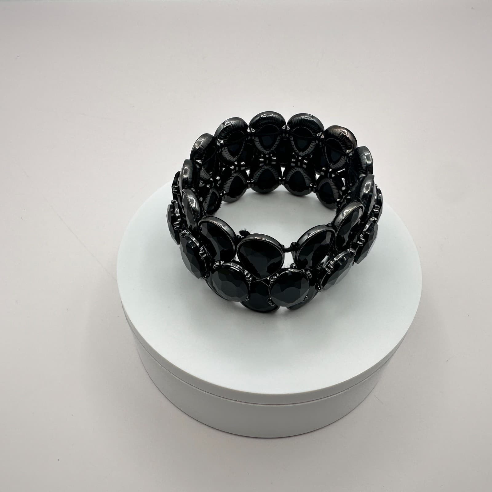Vintage Y2K Oval & Teardrop Black Rhinestone Wide Cuff Stretch Bracelet Jewelry - Thumbnail 3