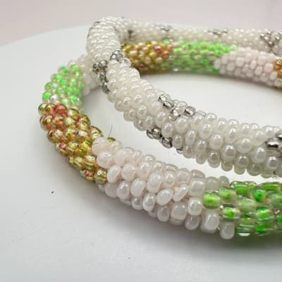 Vintage 90s Glass Seed Bead Crochet Rope Bangle Bracelet Set White Green Boho - Thumbnail 5