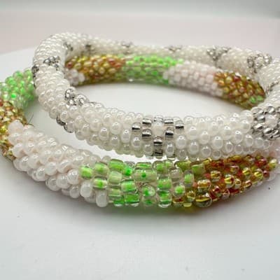 Vintage 90s Glass Seed Bead Crochet Rope Bangle Bracelet Set White Green Boho - Thumbnail 4