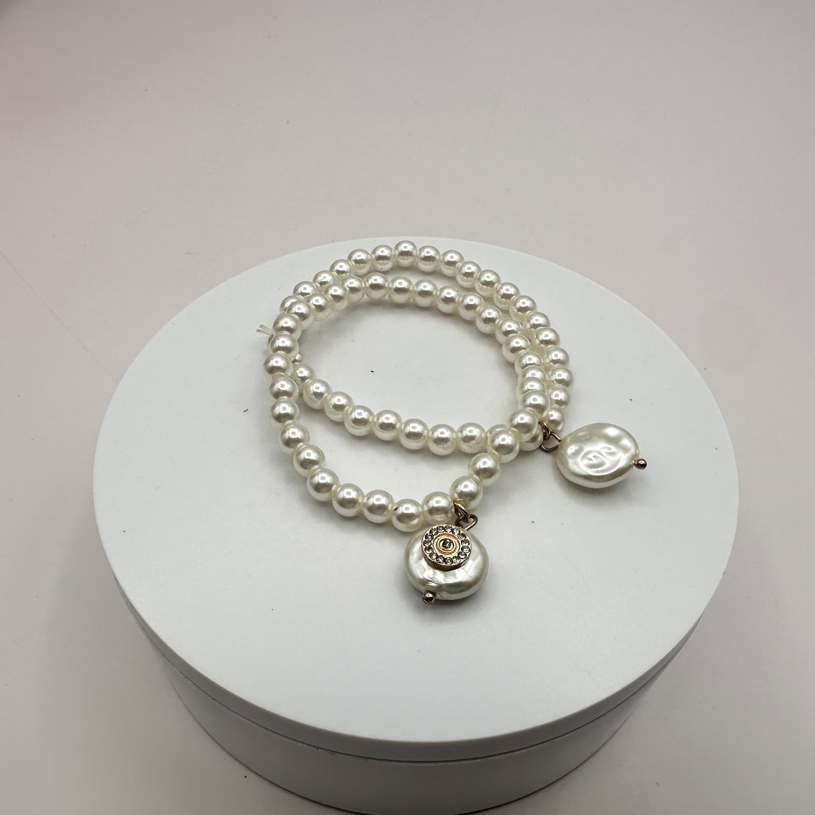 Vintage 90s Faux Pearl Bracelets Set Clear Glass Charm Stretch Fashion Jewelry - Thumbnail 6