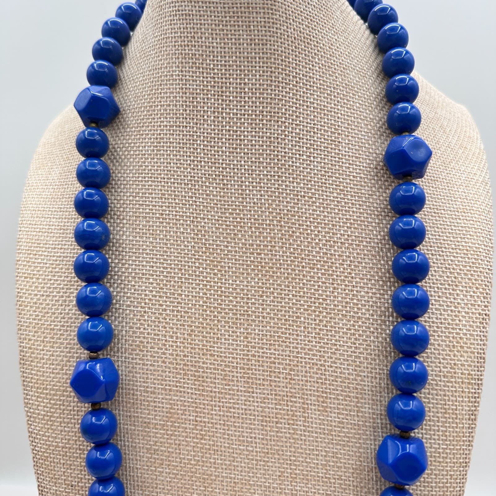 Vintage 80s Blue Resin Bead Necklace & Dangle Earrings Set Boho Fashion Jewelry - Thumbnail 4