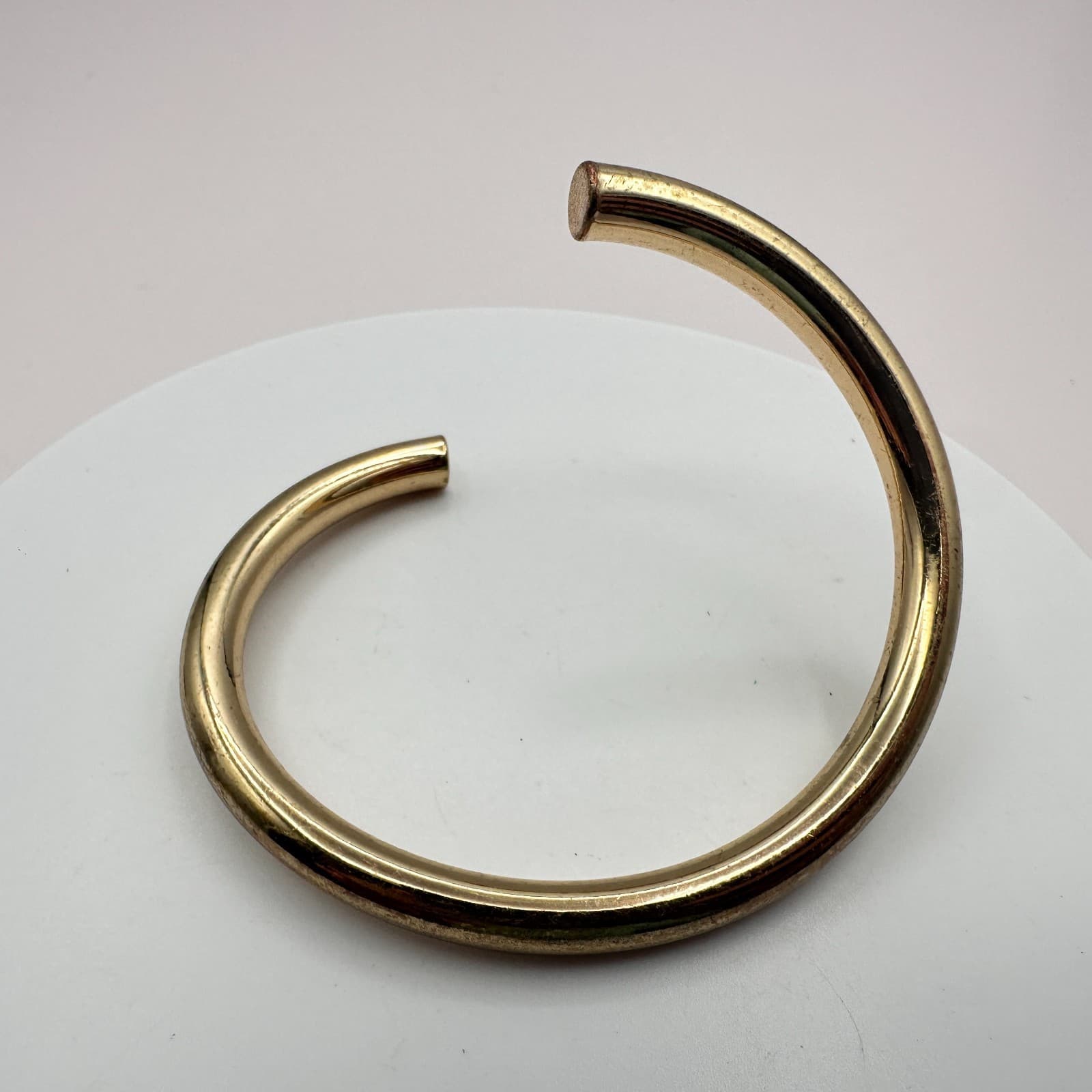 Vintage 90s Sculptural Spiral Cuff Bracelet Gold Tone Minimalist Women's Jewelry - Thumbnail 3