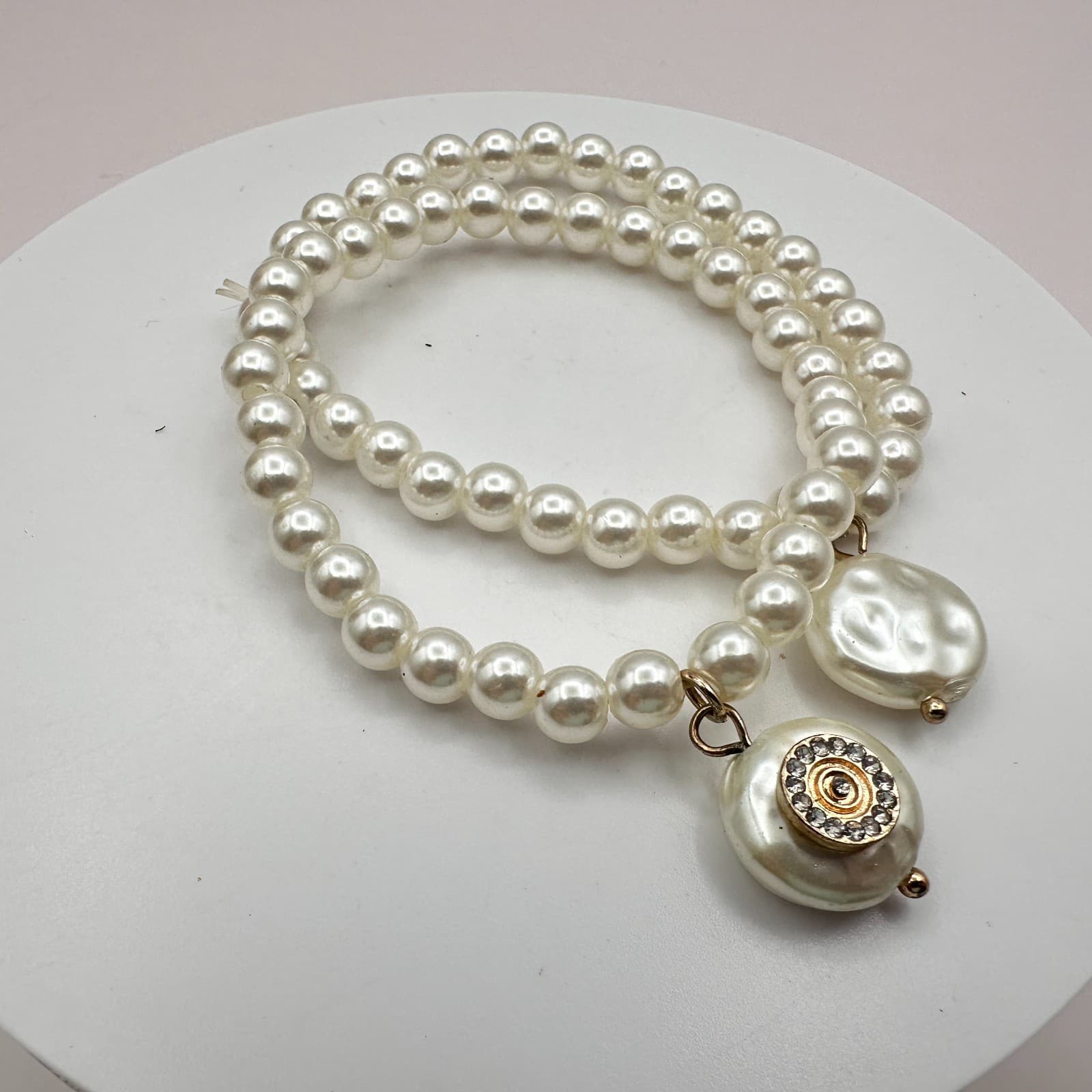 Vintage 90s Faux Pearl Bracelets Set Clear Glass Charm Stretch Fashion Jewelry - Thumbnail 2