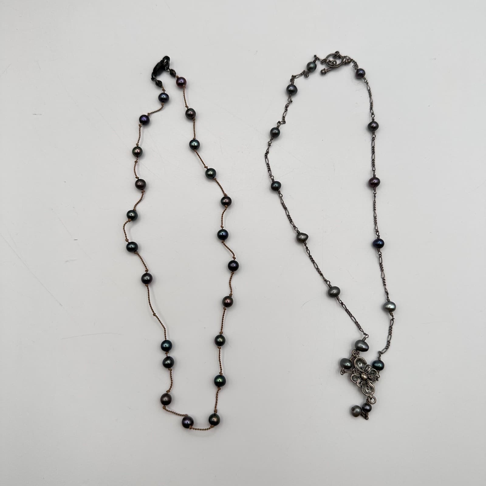 Vintage 90s Black Pearl Glass Bead Necklace Set Duo Floral Pendant Boho Jewelry - Thumbnail 2