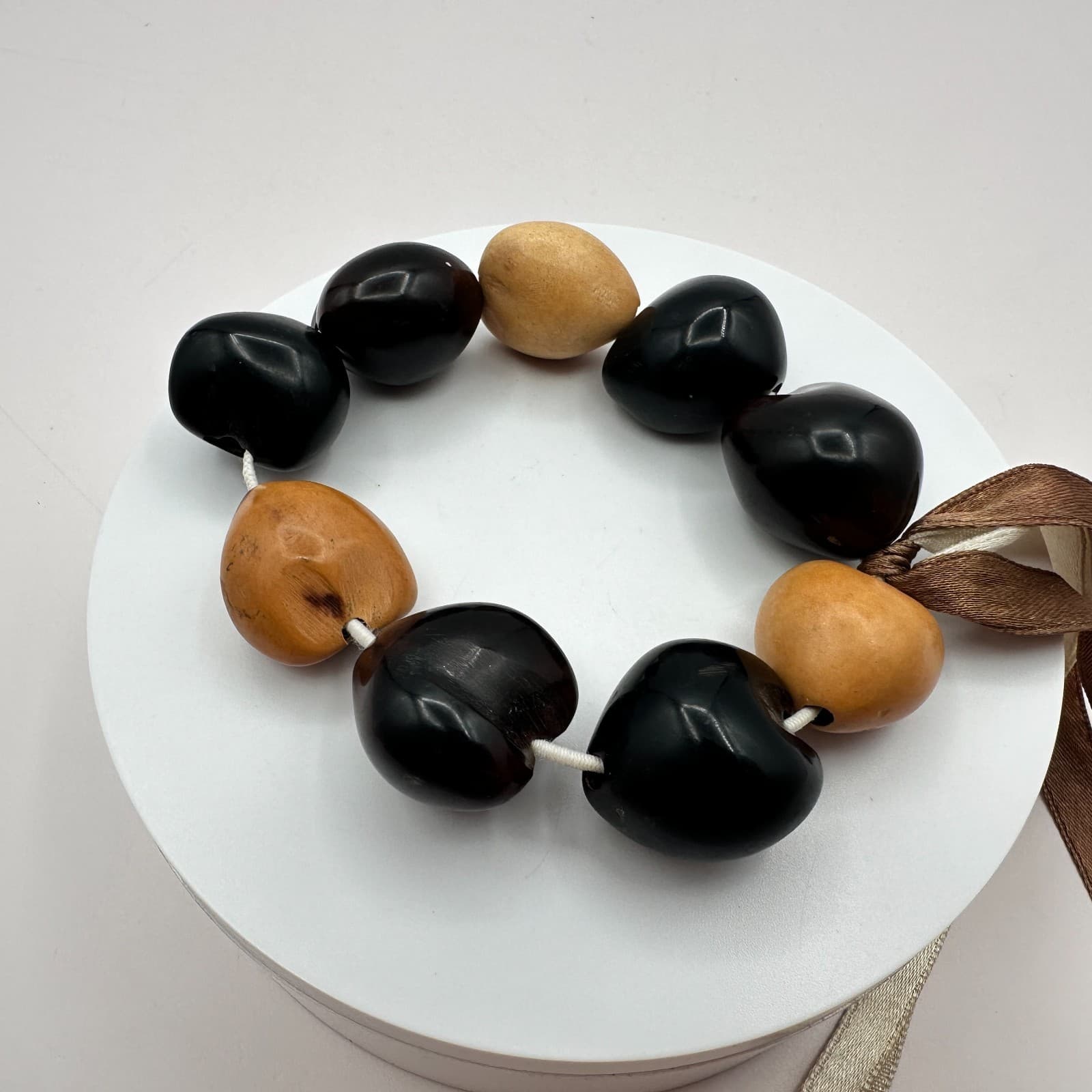 Vintage Y2K Black Tan Kukui Nut Beaded Ribbon Tie Bracelet Women's Jewelry - Thumbnail 2