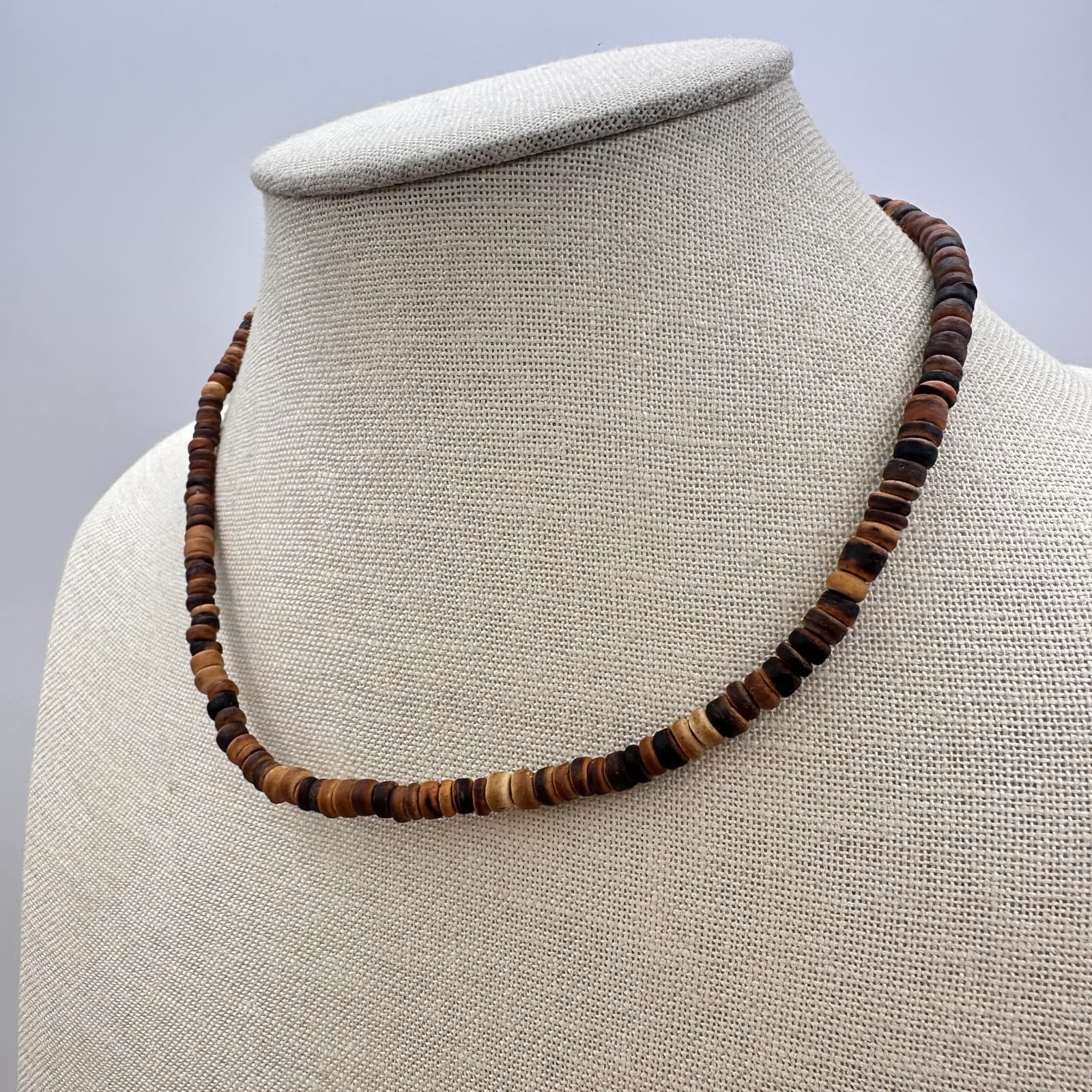 Vintage 90s Wooden Heishe Beaded Necklace Women's Minimalist Retro Jewelry - Thumbnail 5
