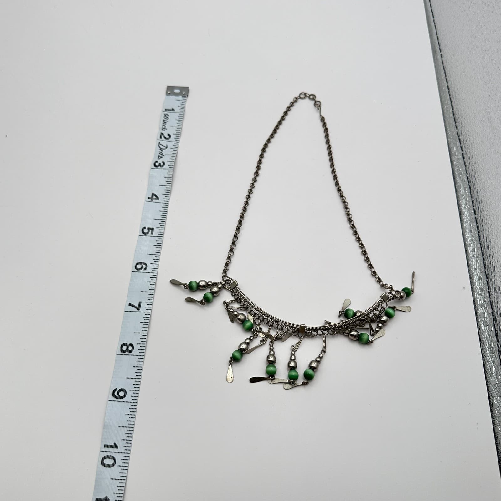 Vintage 90s Silver Tone Green Cats Eye Beaded Fringe Bib Necklace Jewelry - Thumbnail 9