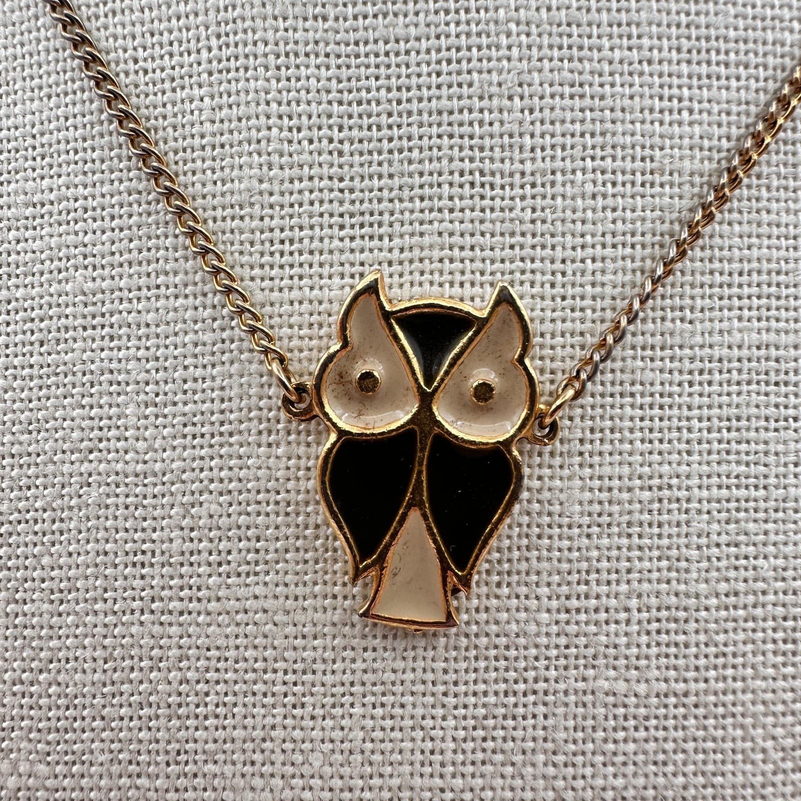 Vintage 70s Gold Tone Owl Pendant Necklace Women's Classic Fashion Jewelry - Thumbnail 3