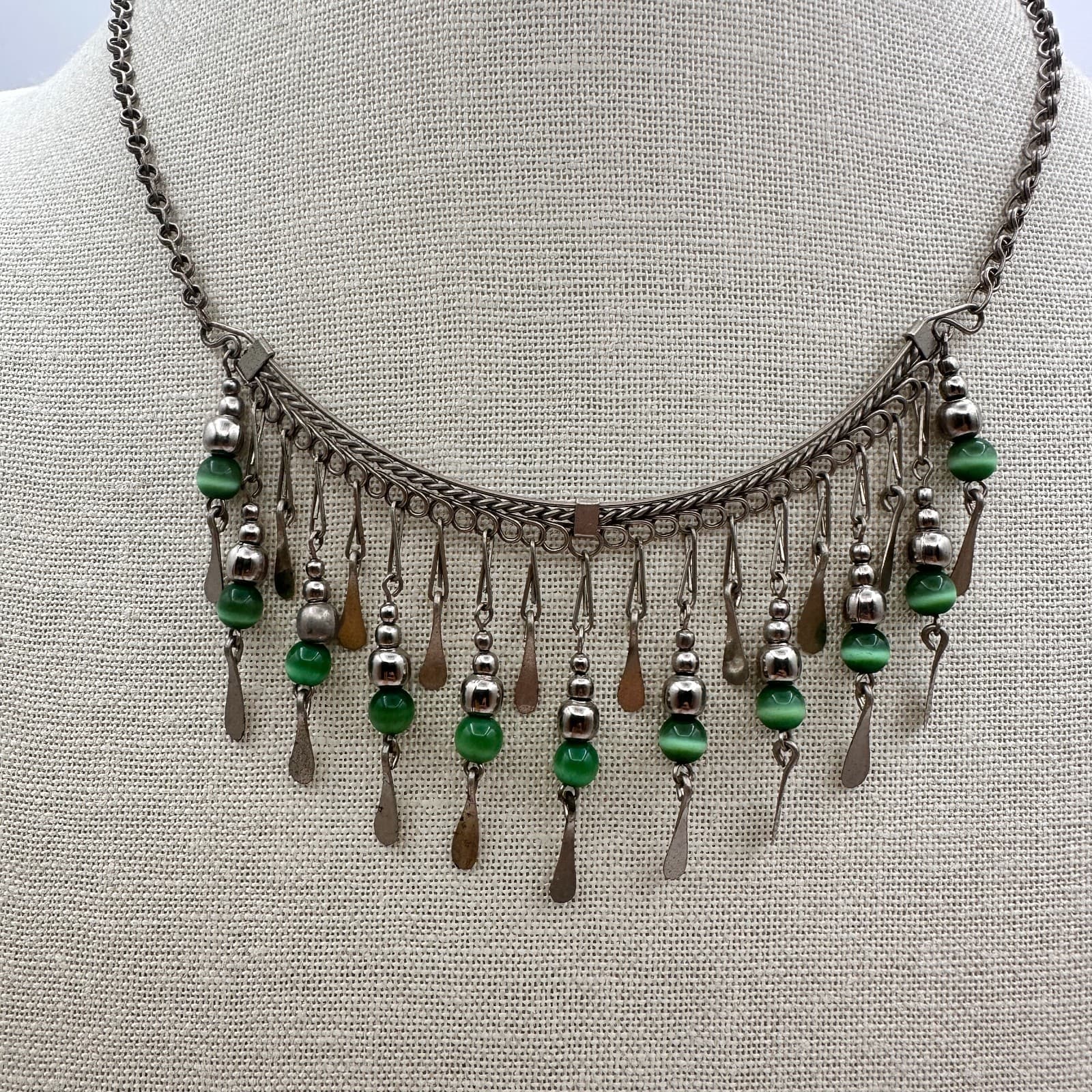 Vintage 90s Silver Tone Green Cats Eye Beaded Fringe Bib Necklace Jewelry - Thumbnail 2