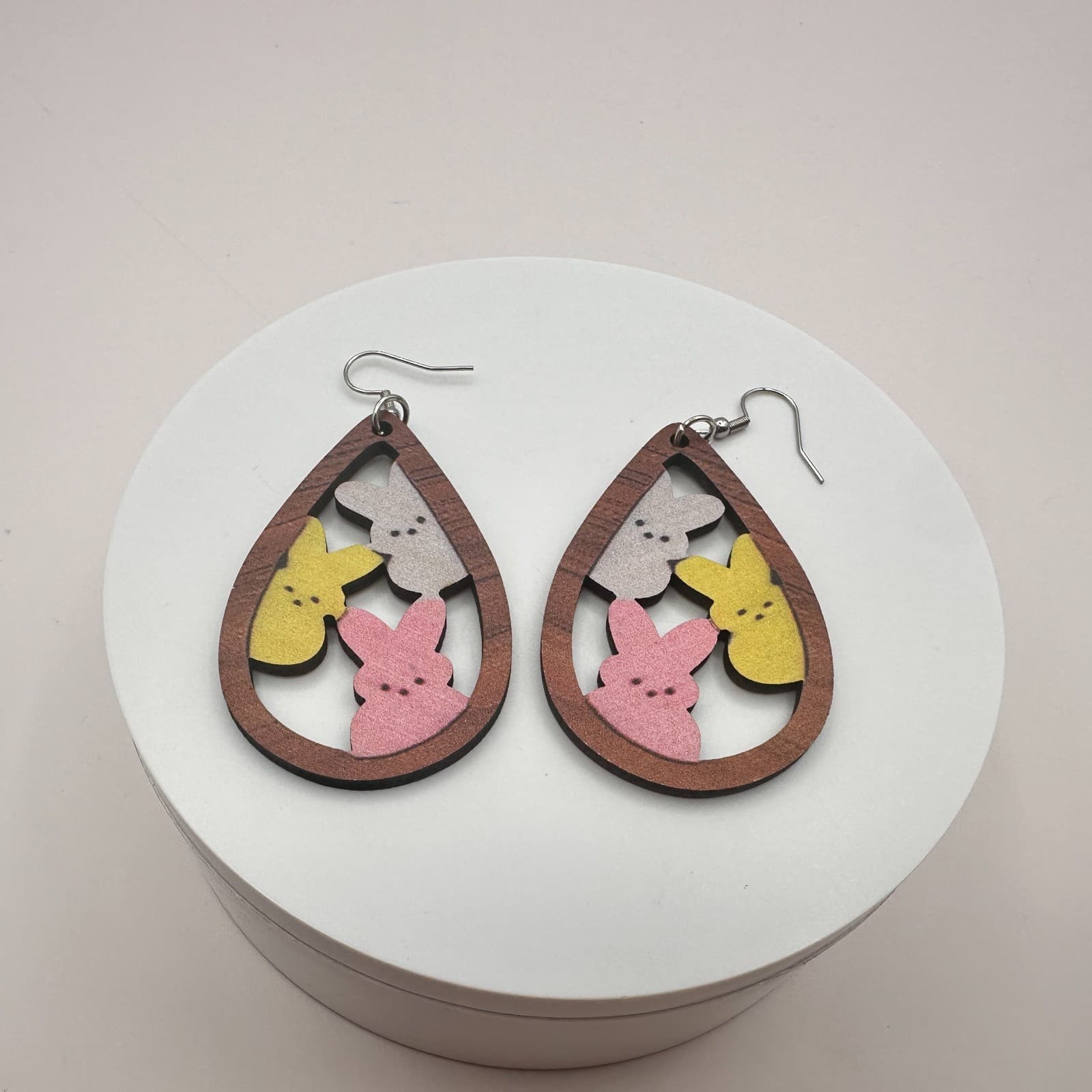 Vintage 90s Wood Teardrop Easter Peeps Bunny Dangle Earrings Fashion Jewelry - Thumbnail 4