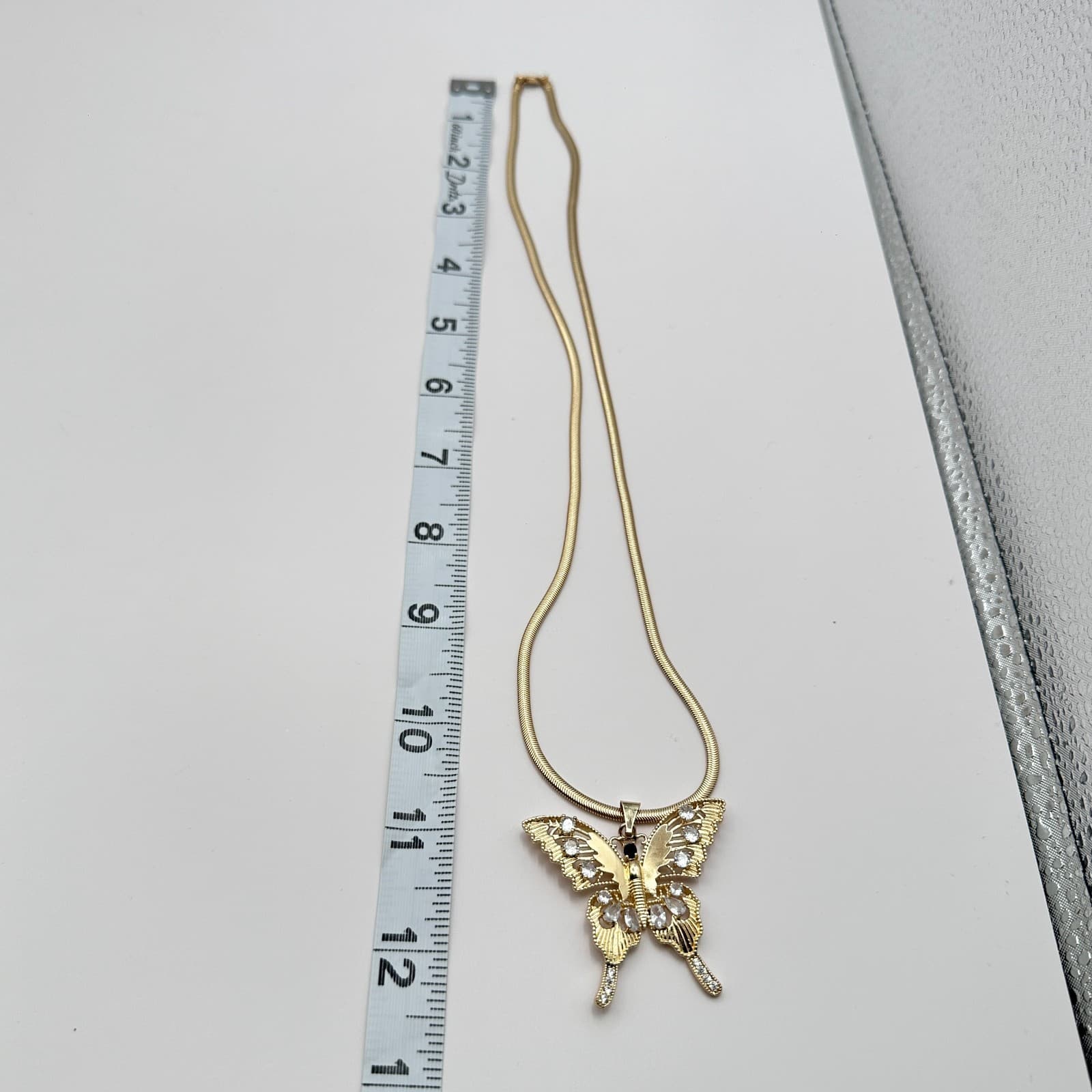 Vintage Y2K Gold Tone Butterfly Clear Rhinestone Pendant Necklace Jewelry - Thumbnail 10