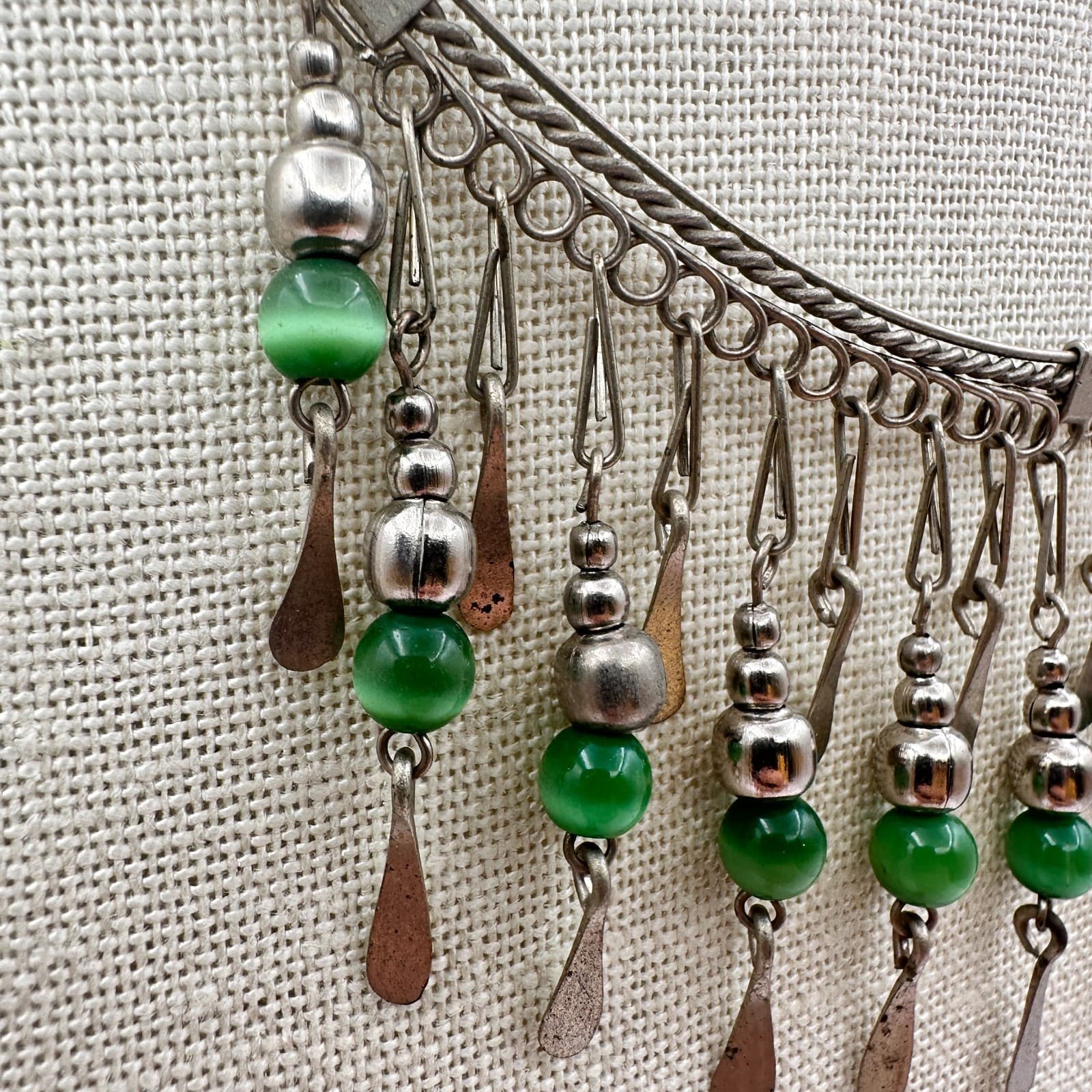 Vintage 90s Silver Tone Green Cats Eye Beaded Fringe Bib Necklace Jewelry - Thumbnail 5
