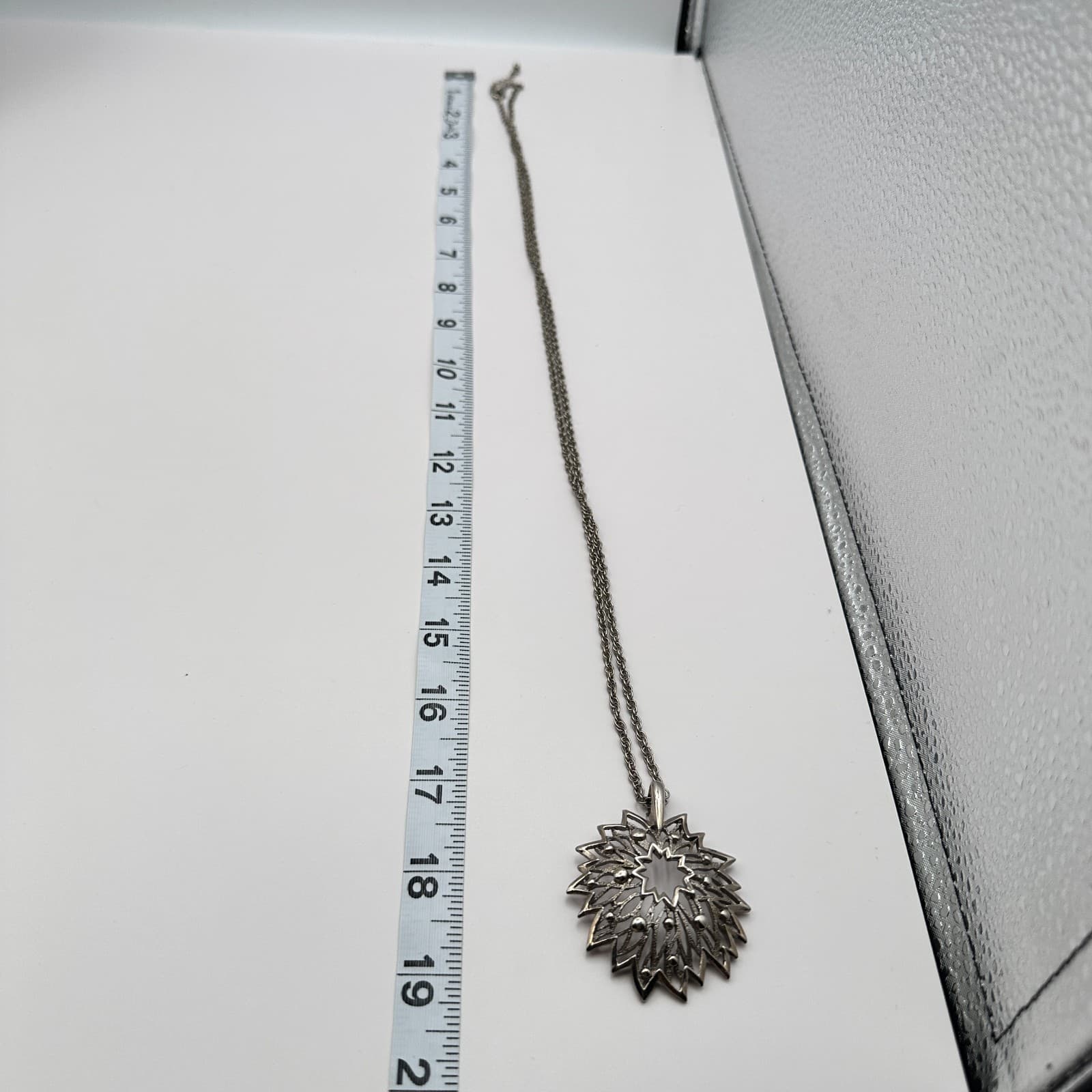 Vintage 90s Silver Tone Rope Chain Sunburst Pendant Necklace Women's Jewelry - Thumbnail 7