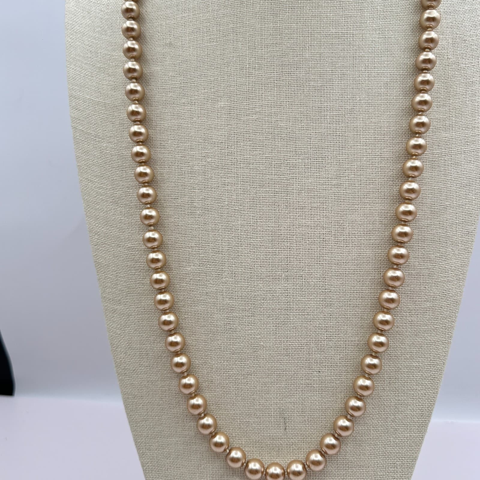 Vintage 90s Gold Tone Faux Pearl Beaded Necklace Women's Classic Fashion Jewelry - Thumbnail 2