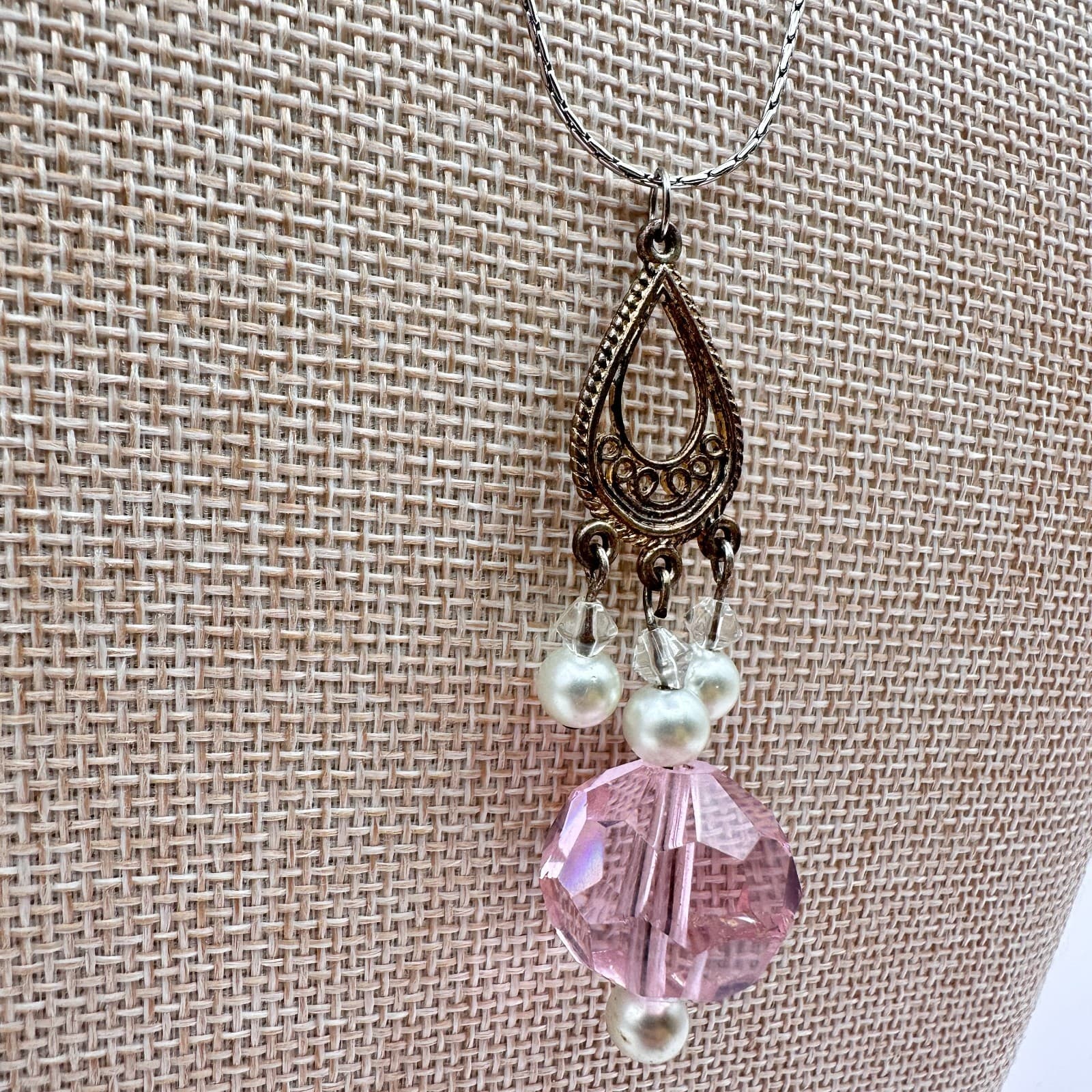 Vintage 90s Silver Tone Faux Pearl Pink Glass Teardrop Pendant Necklace Jewelry - Thumbnail 4