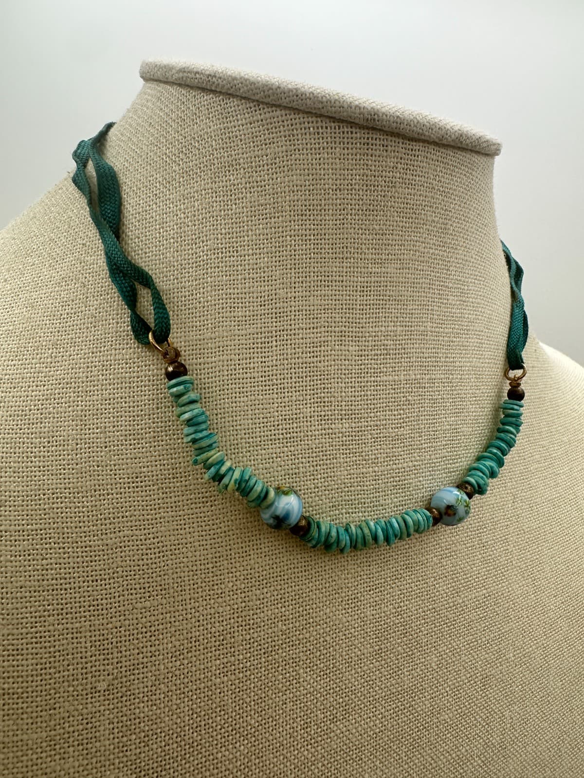 Vintage Y2K Turquoise Heishi Beaded Choker Necklace Blue Millefiori Boho Jewelry - Thumbnail 2