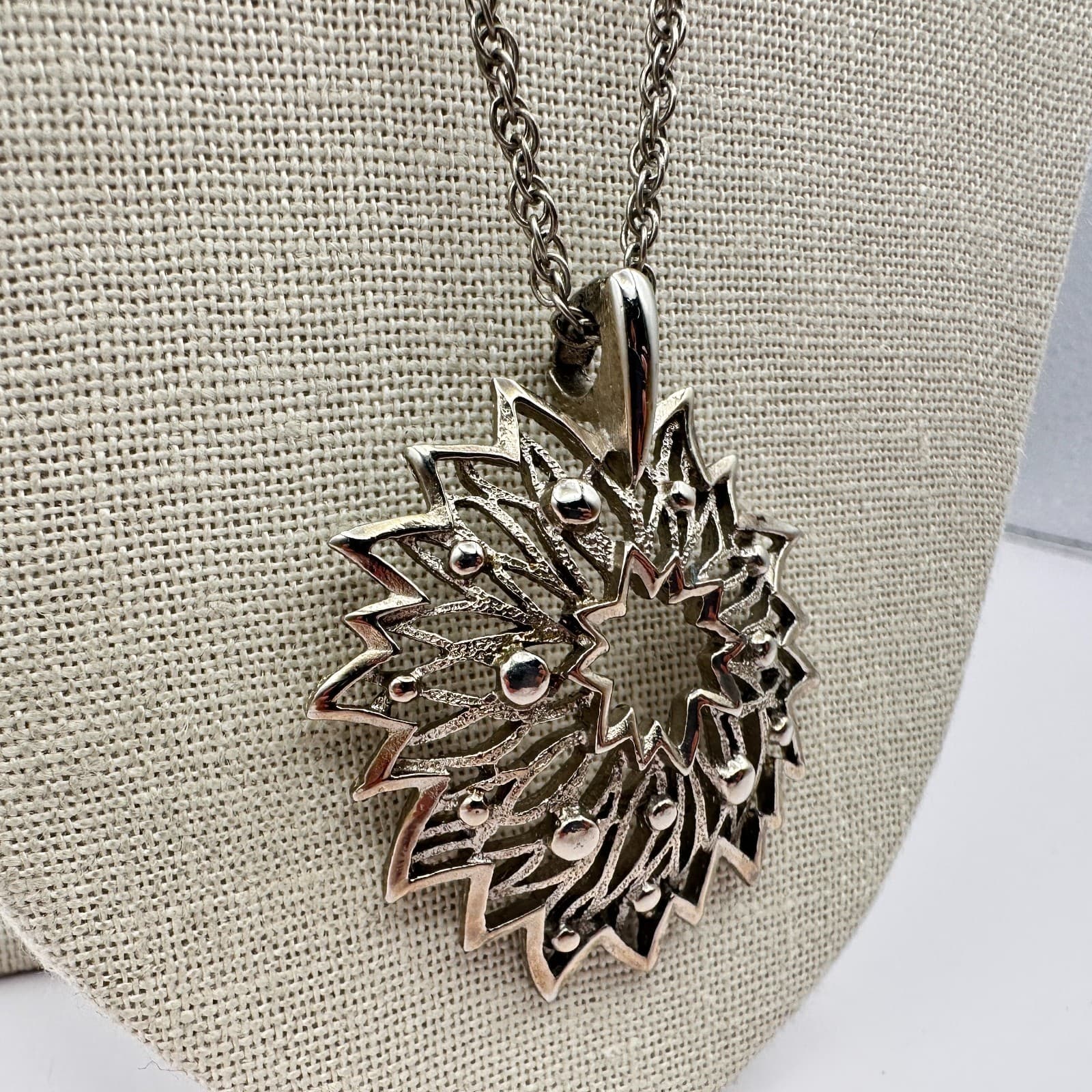 Vintage 90s Silver Tone Rope Chain Sunburst Pendant Necklace Women's Jewelry - Thumbnail 5