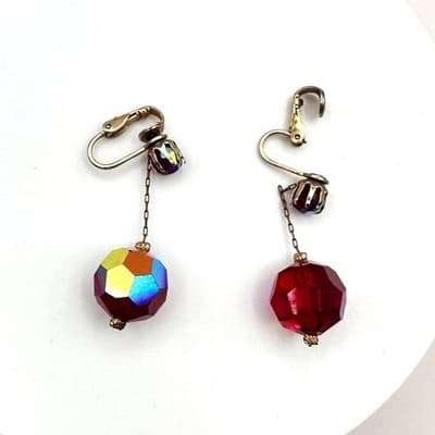 Vintage 90s AB Red Beaded Dangle Earrings Retro Women's Classic Jewelry