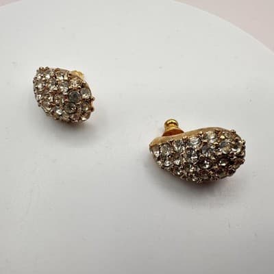 Vintage 80s Domed Clear Rhinestone Gold Tone Cluster Clip-On Earrings Jewelry - Thumbnail 3