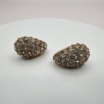 Vintage 80s Domed Clear Rhinestone Gold Tone Cluster Clip-On Earrings Jewelry - Thumbnail 4