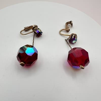 Vintage 90s AB Red Beaded Dangle Earrings Retro Women's Classic Jewelry - Thumbnail 3