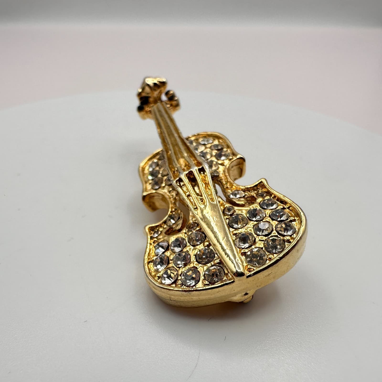 Vintage 90s Gold Tone Pave Clear Rhinestone Violin Musical Brooch Pin Jewelry - Thumbnail 4