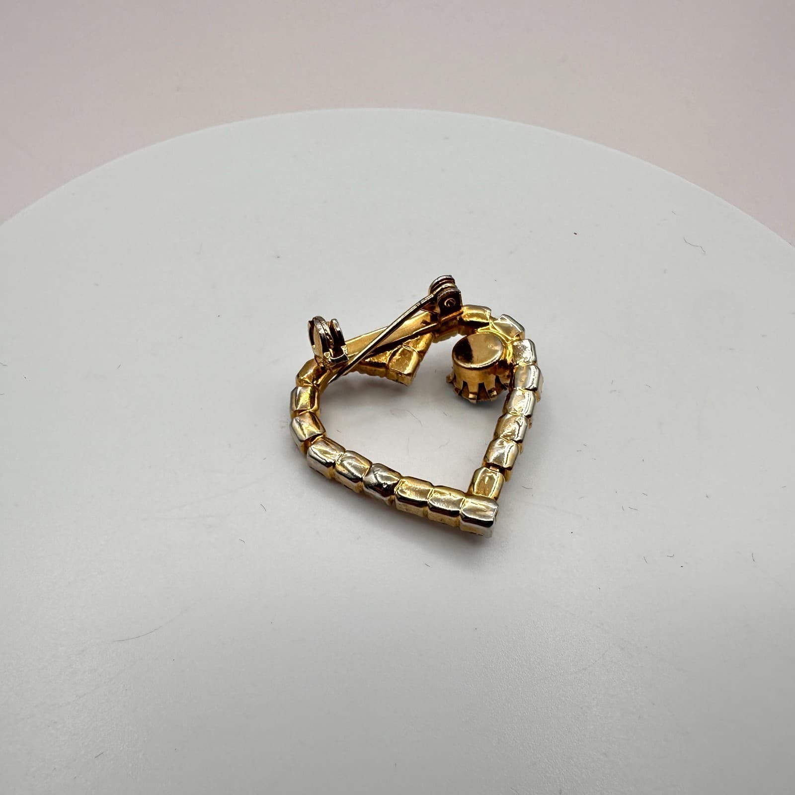 Vintage 80s Gold Tone Clear Rhinestone Open Heart Brooch Pin Blue Stone Jewelry - Thumbnail 6