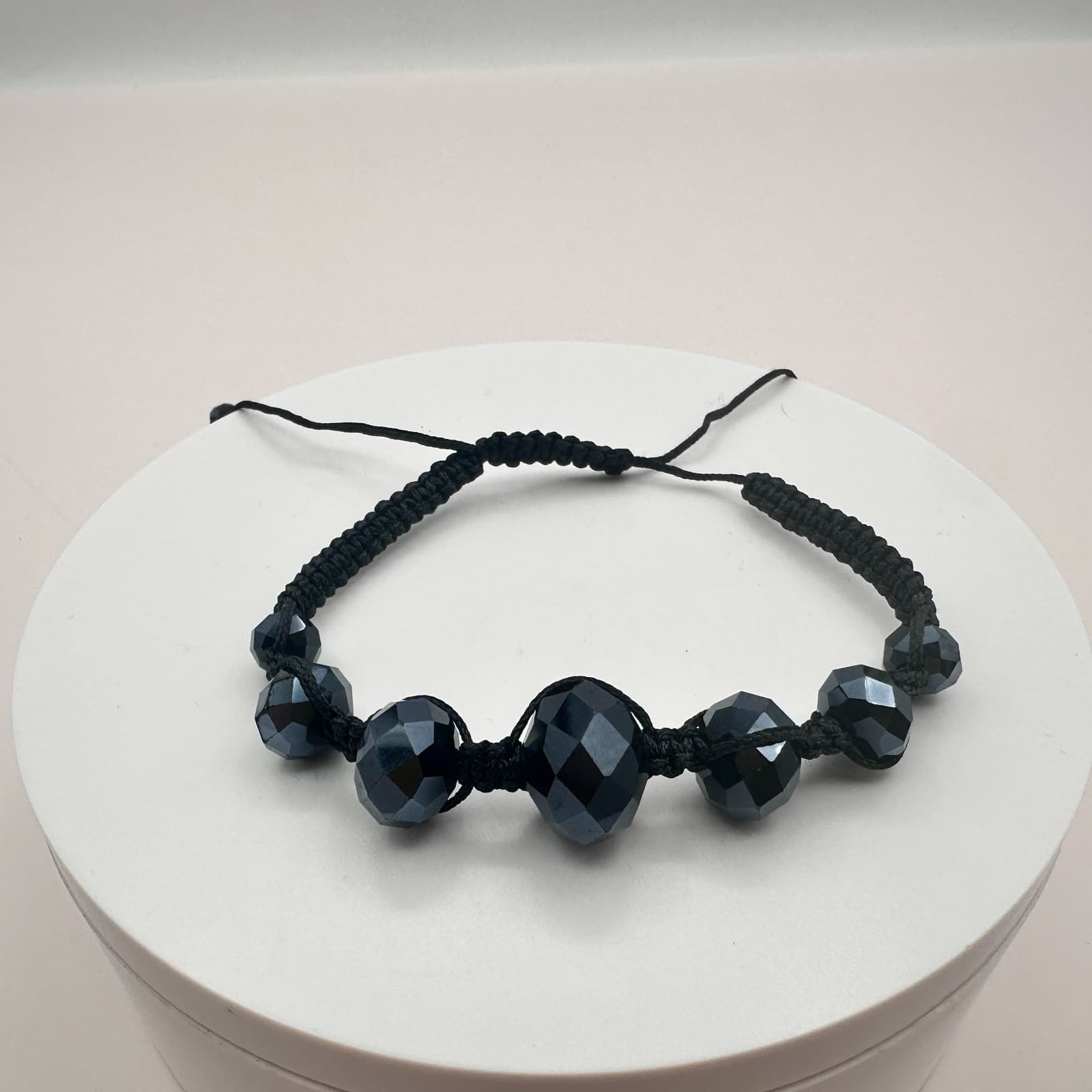 Vintage 90s Black Glass Beaded Macrame Bracelet Boho Classic Fashion Jewelry - Thumbnail 6
