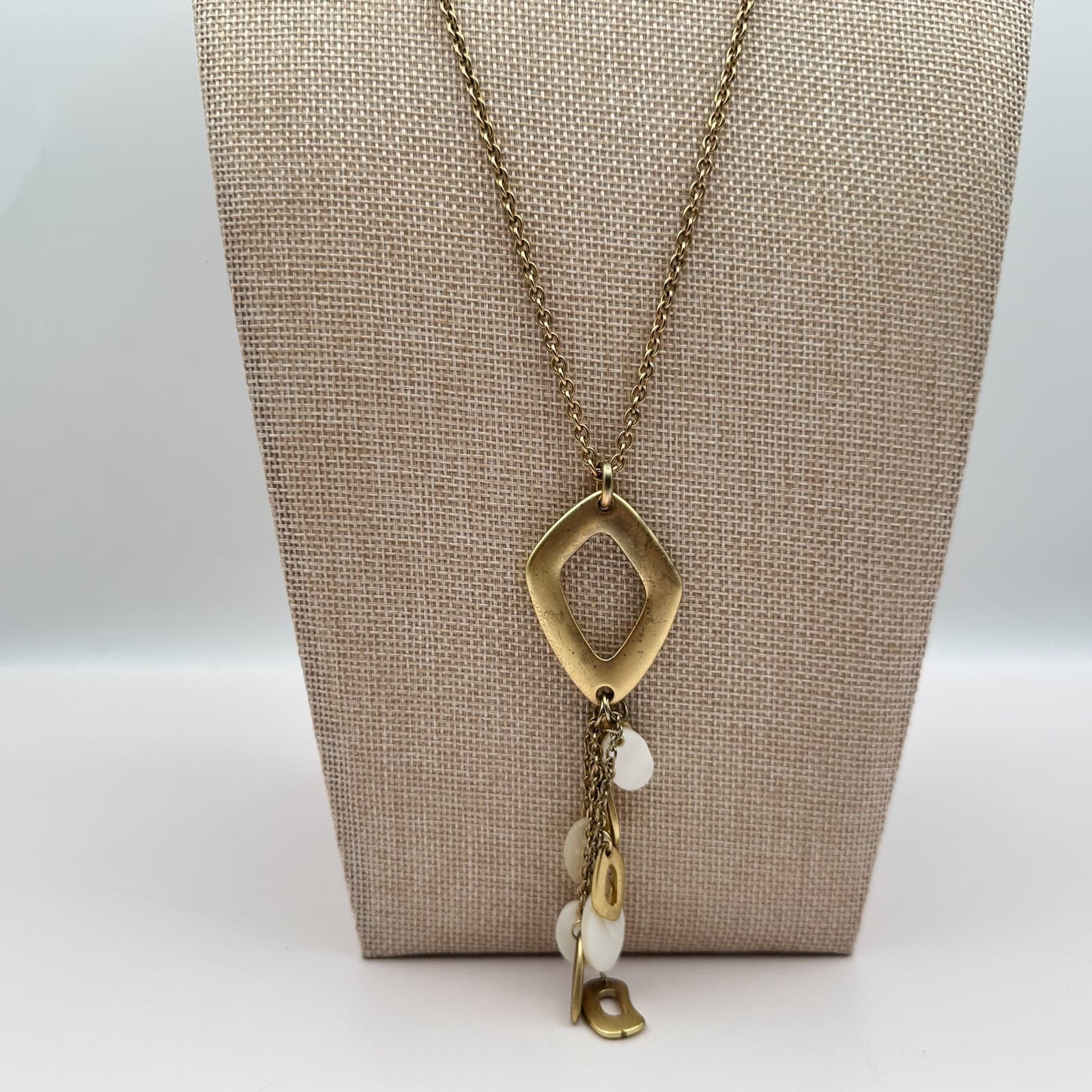Vintage Y2K Gold Tone White Shell Dangle Geometric Pendant Necklace Jewelry - Thumbnail 5