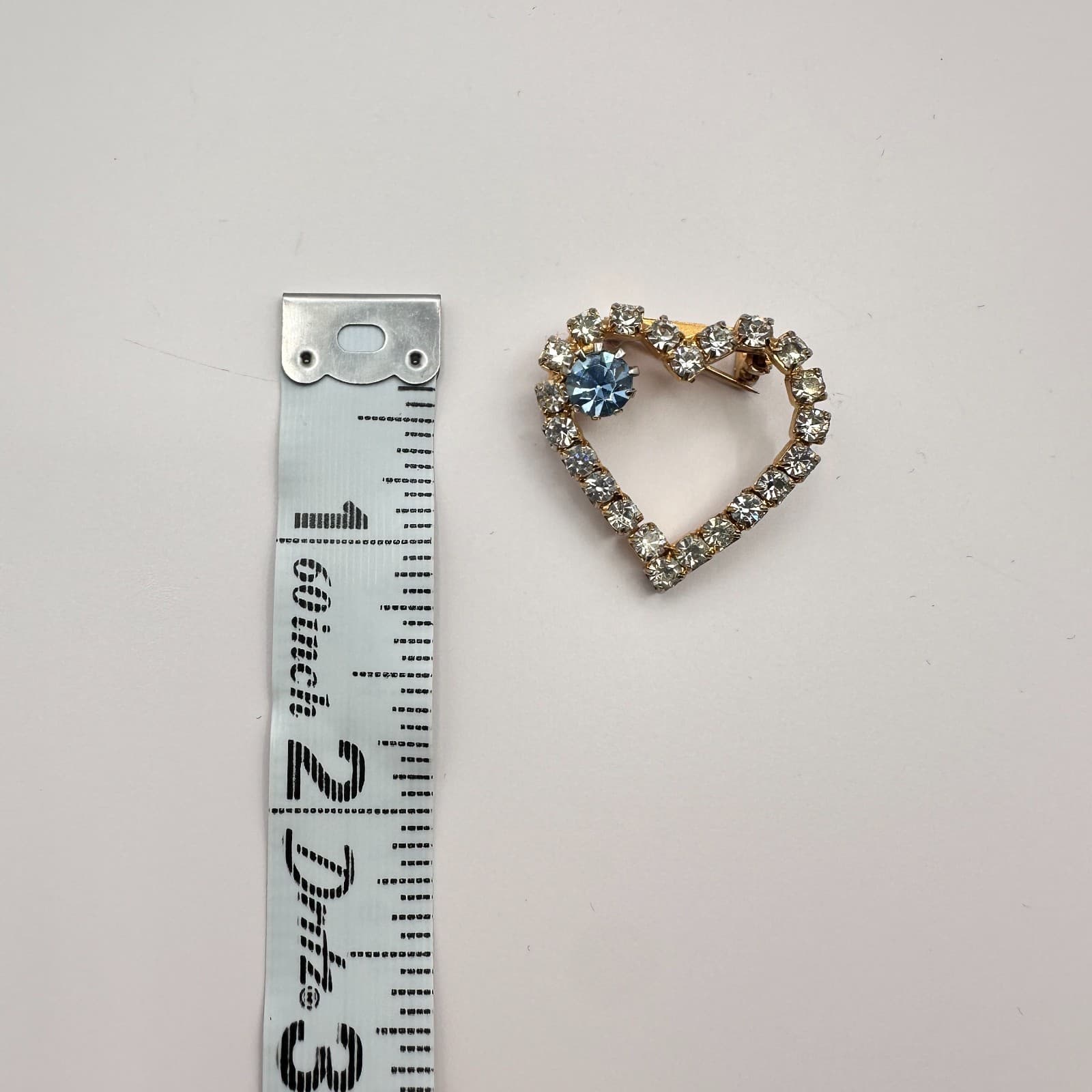 Vintage 80s Gold Tone Clear Rhinestone Open Heart Brooch Pin Blue Stone Jewelry - Thumbnail 7