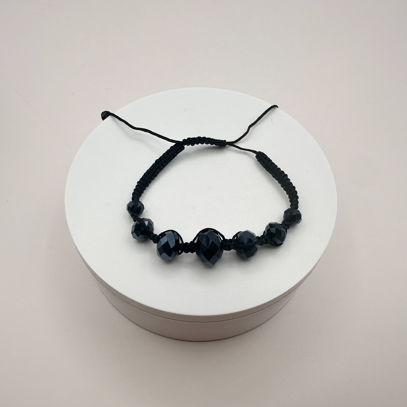 Vintage 90s Black Glass Beaded Macrame Bracelet Boho Classic Fashion Jewelry - Thumbnail 7