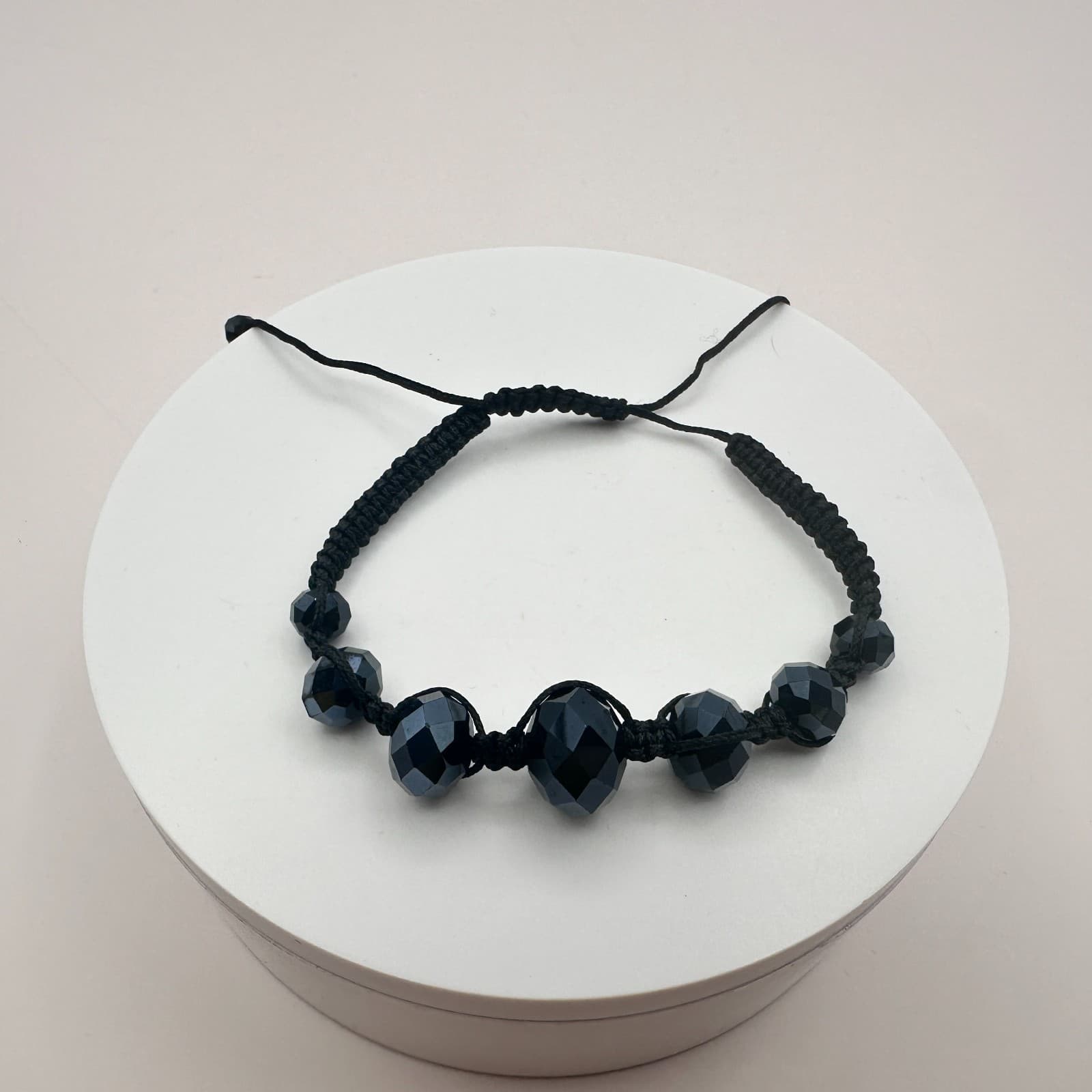 Vintage 90s Black Glass Beaded Macrame Bracelet Boho Classic Fashion Jewelry - Thumbnail 2