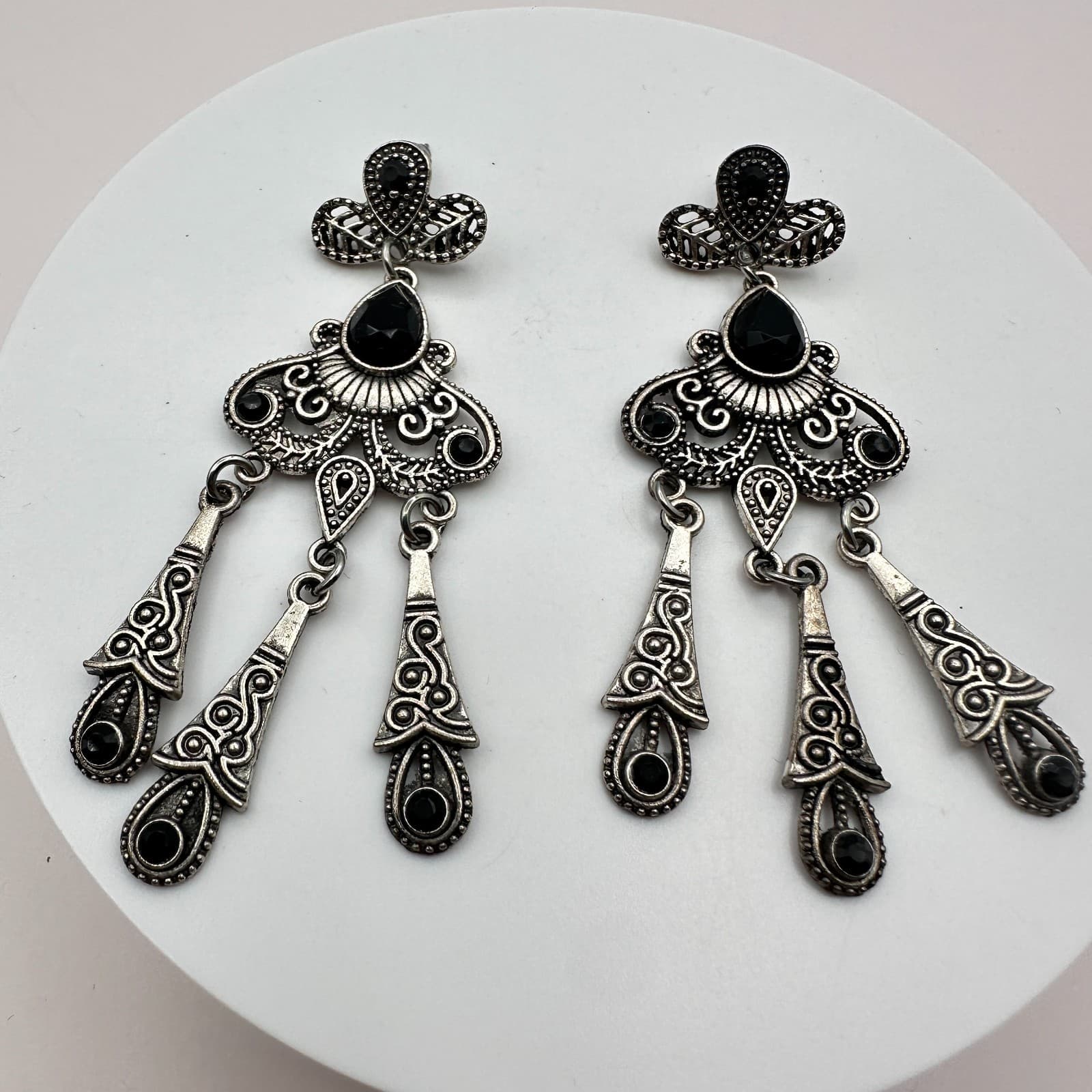 Vintage 90s Silver Tone Chandelier Earrings Black Glass Drop Statement Jewelry - Thumbnail 3