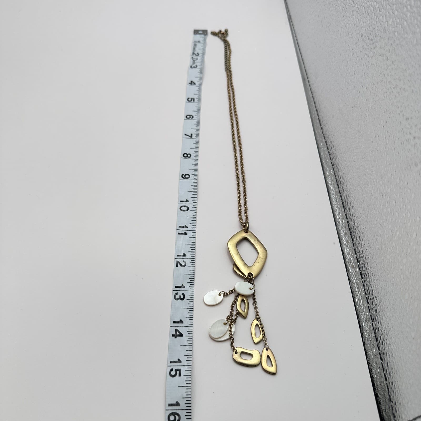Vintage Y2K Gold Tone White Shell Dangle Geometric Pendant Necklace Jewelry - Thumbnail 8