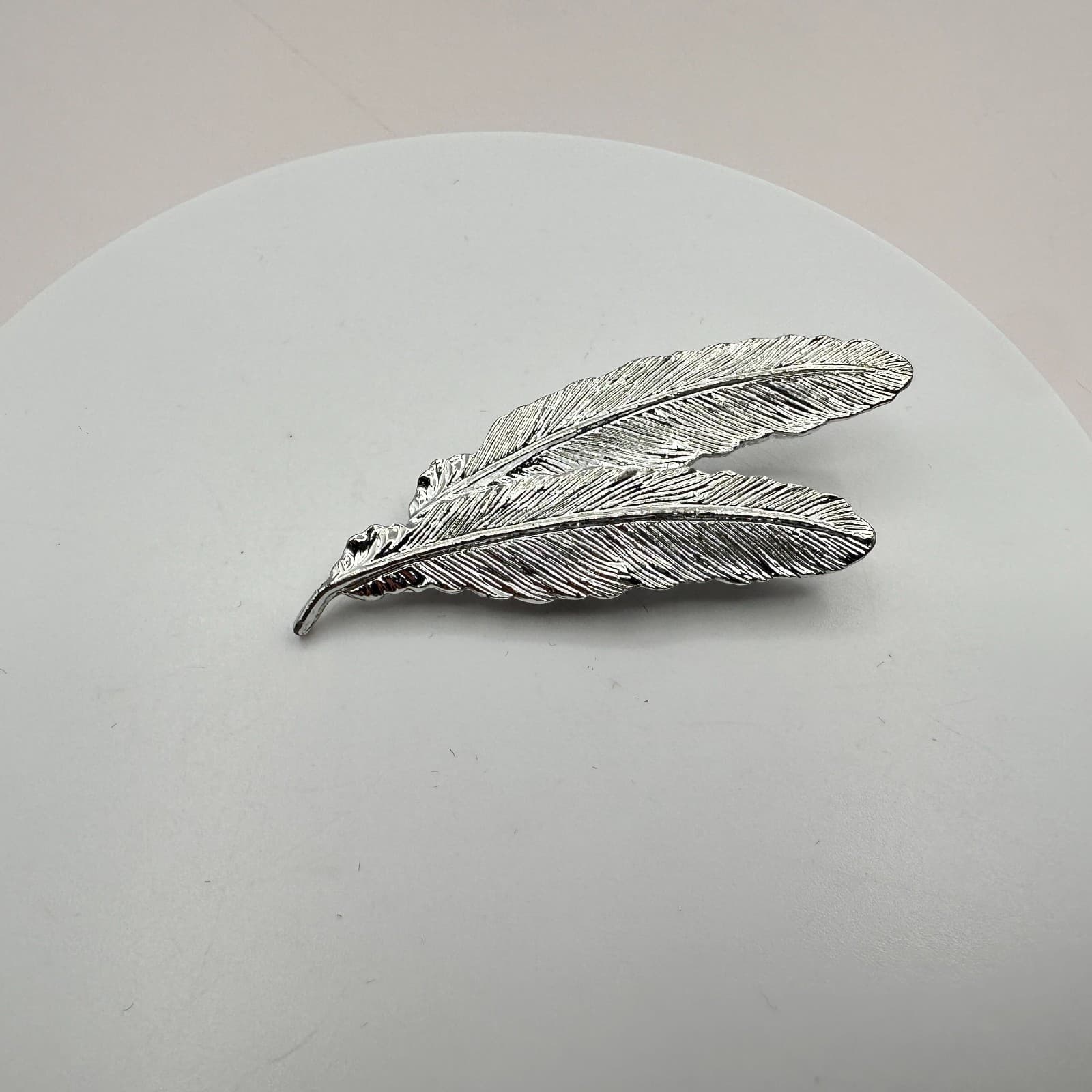 Vintage 90s Silver Tone Double Feather Plume Quill Leaf Brooch Pin Retro Jewelry - Thumbnail 3