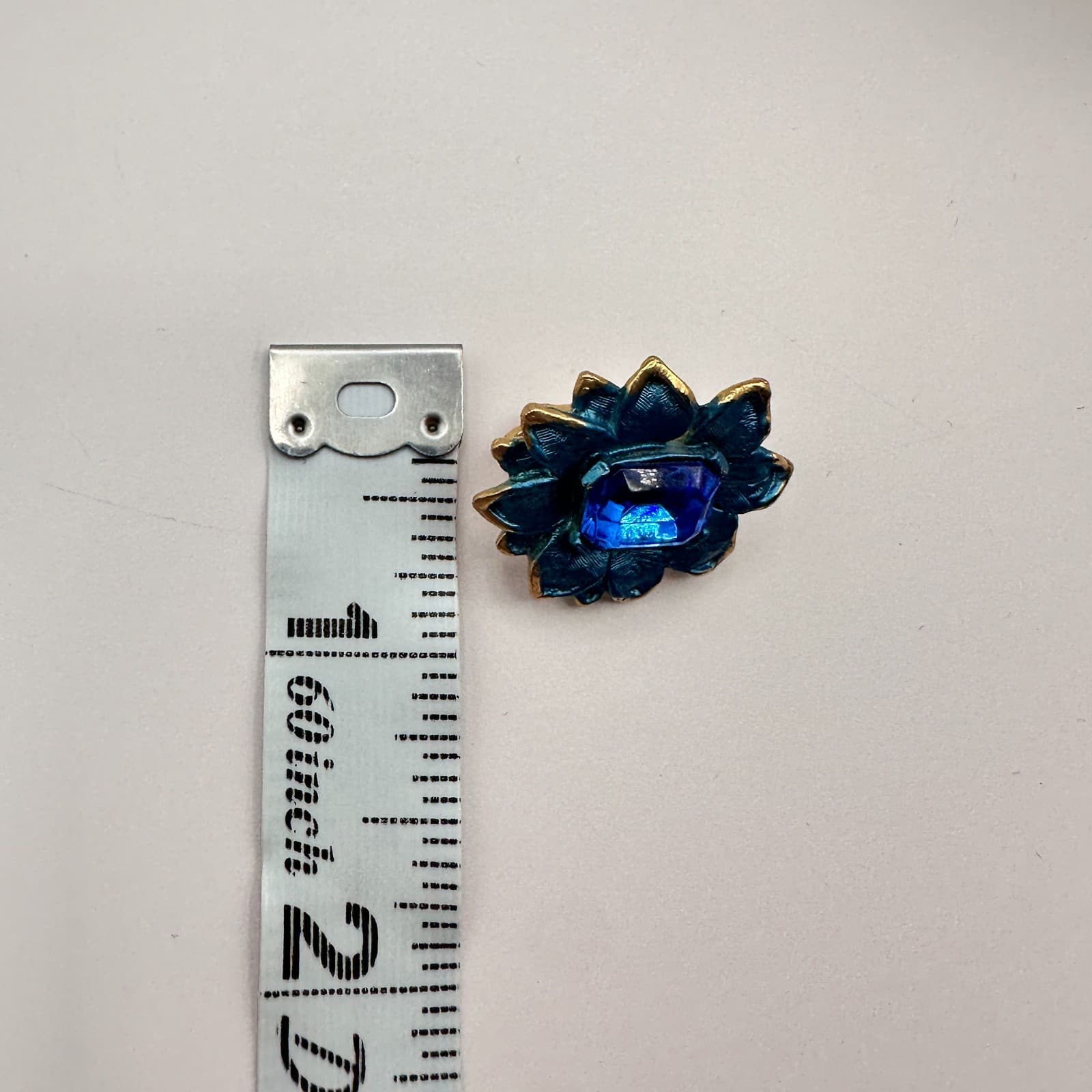 Vintage 90s Blue Gold Tone Flower Rhinestone Floral Clip-On Earrings Jewelry - Thumbnail 7