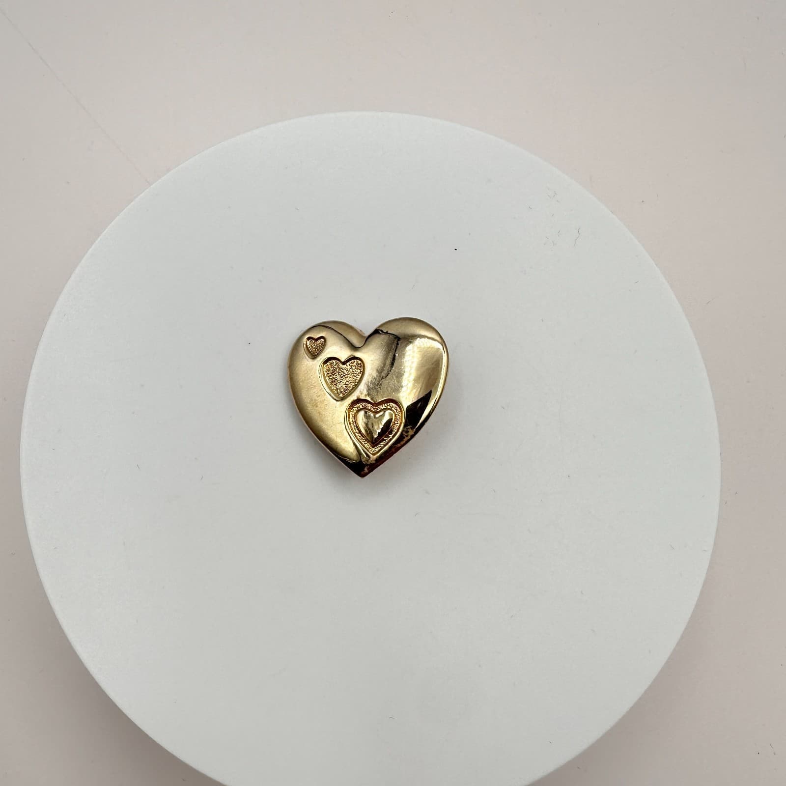 Vintage 80s Variety Gold Tone Embossed Three Hearts in Heart Brooch Pin Jewelry - Thumbnail 3