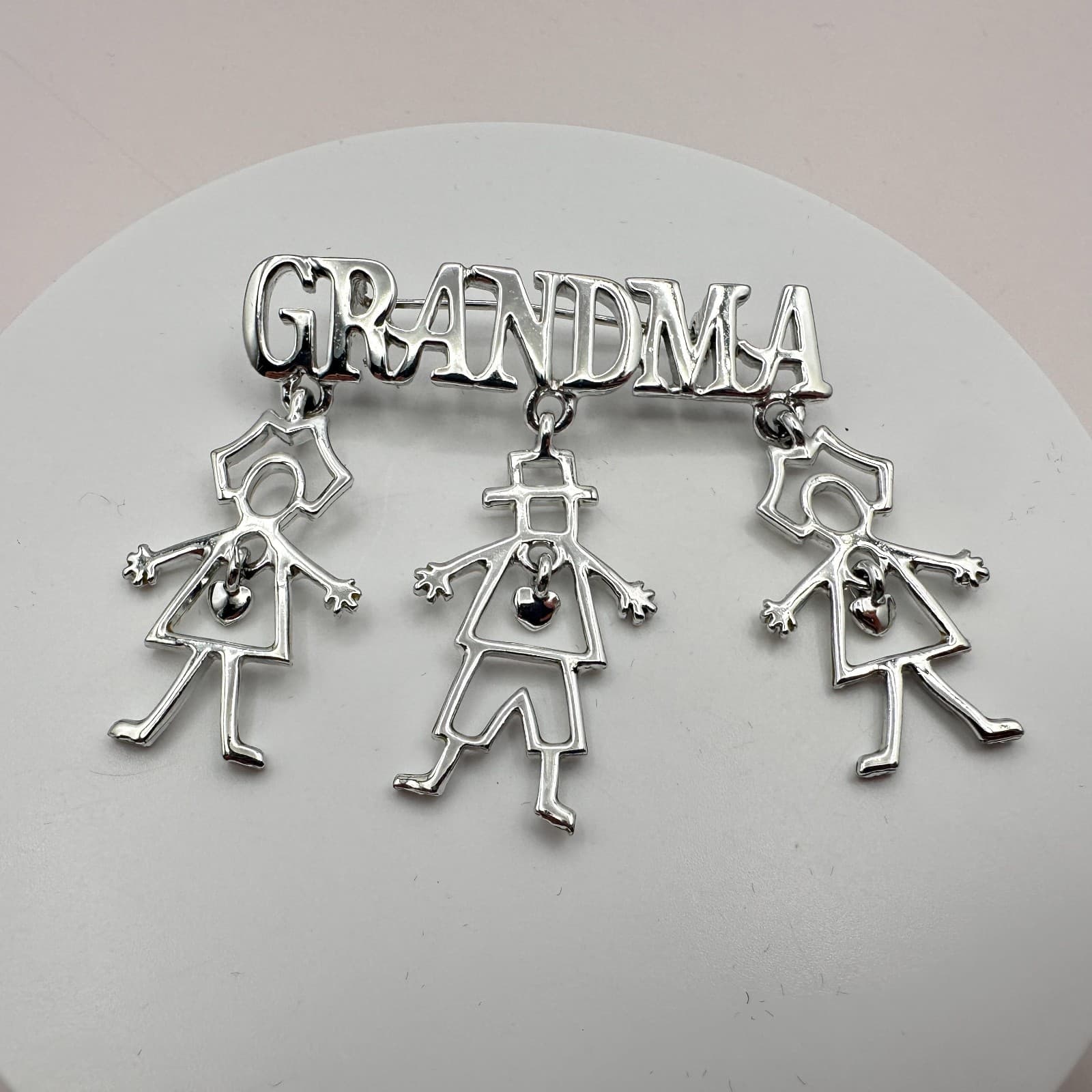 Vintage 90s Silver Tone Grandma Brooch 3 Dangling Kids Dangle Heart Pin Jewelry - Thumbnail 4
