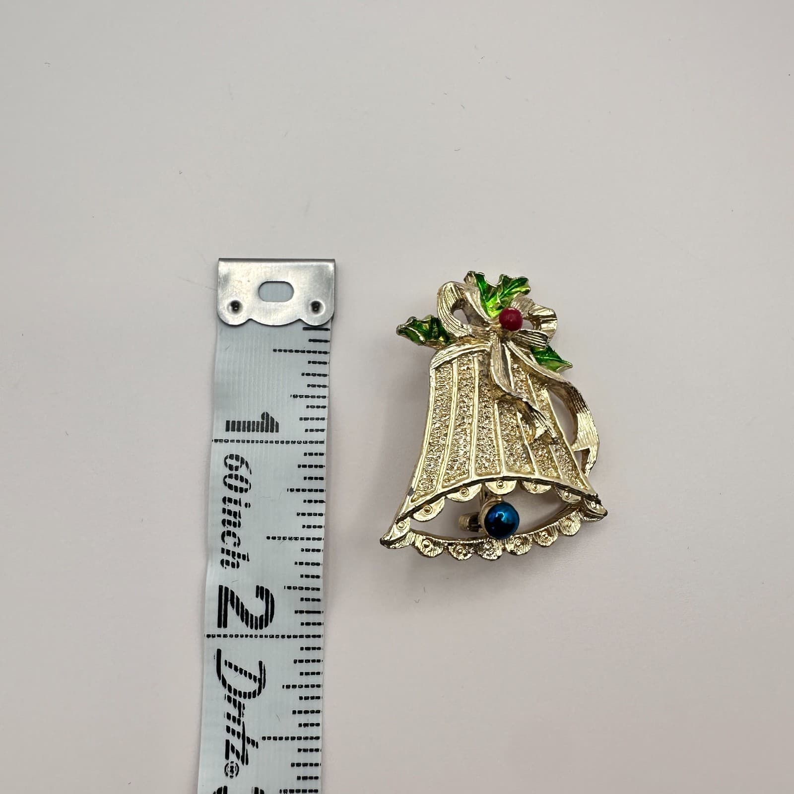 Vintage 80s Gerry’s Christmas Bell Brooch Gold Tone Enamel Holly Beads Pin - Thumbnail 7